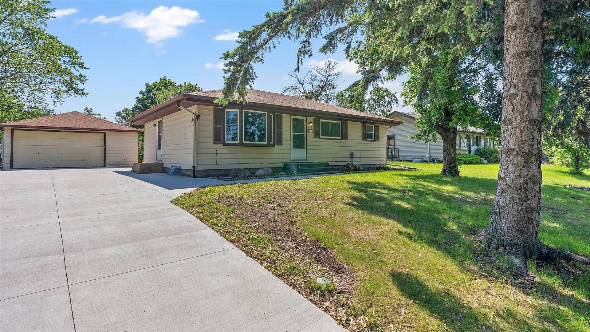 Maple Grove, MN 55369,9414 Trenton Ln N