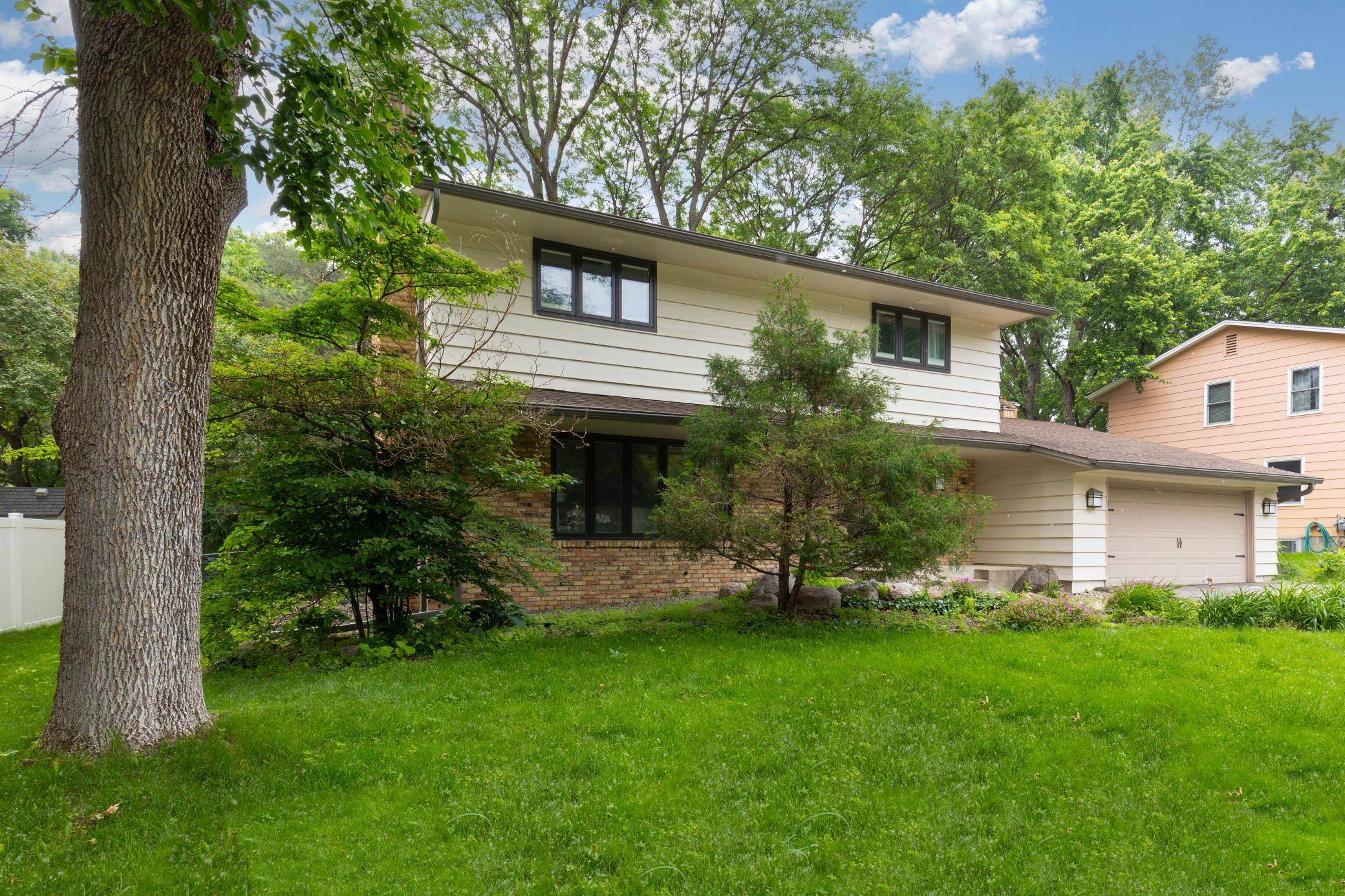 Edina, MN 55439,6521 Gleason RD