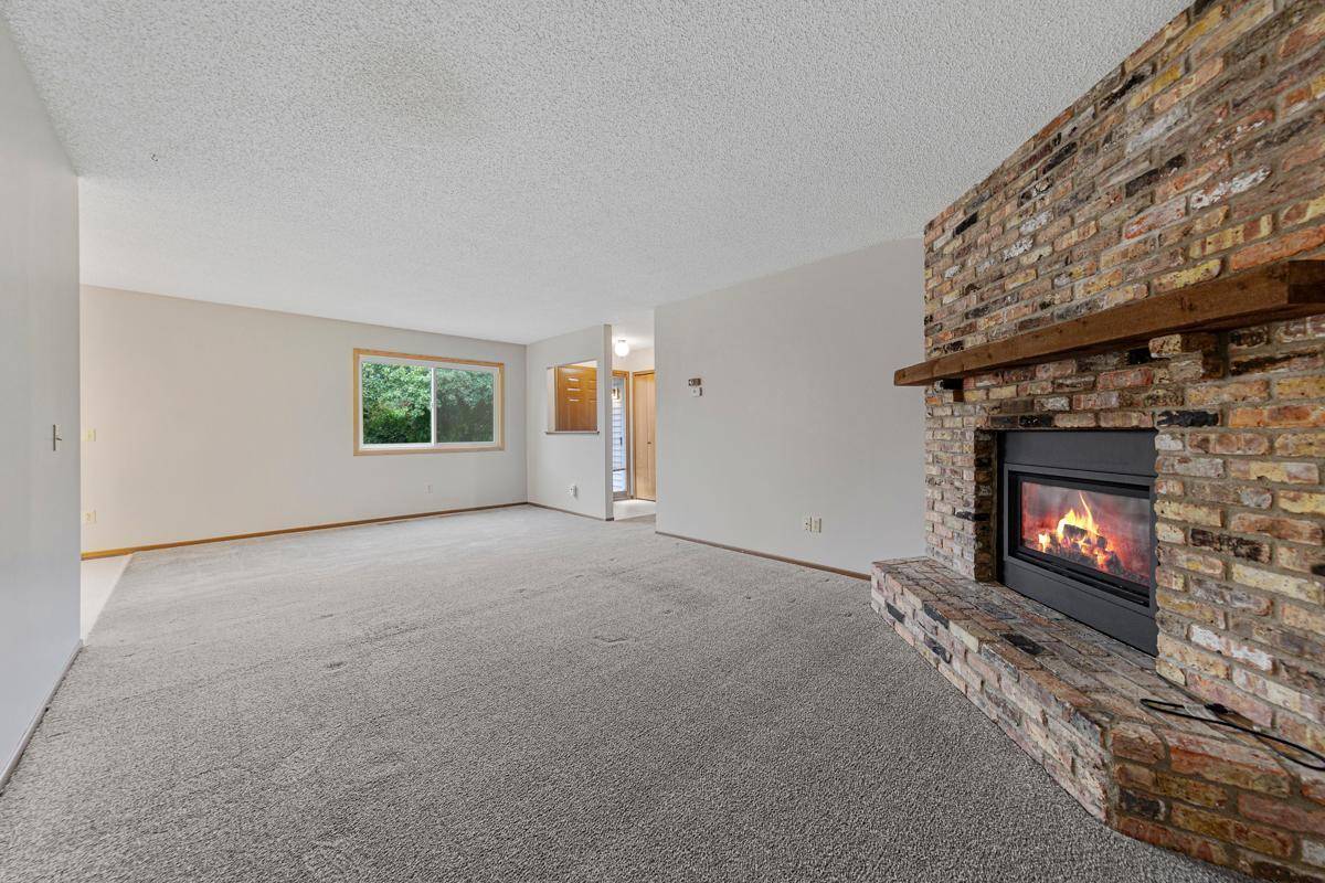 Apple Valley, MN 55124,5214 148th ST W