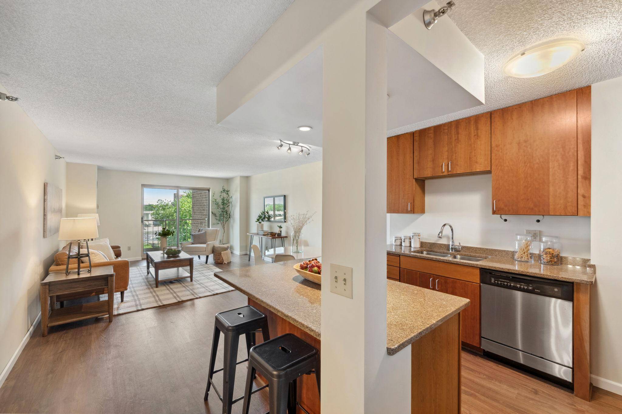 Minneapolis, MN 55401,401 S 1st ST #315