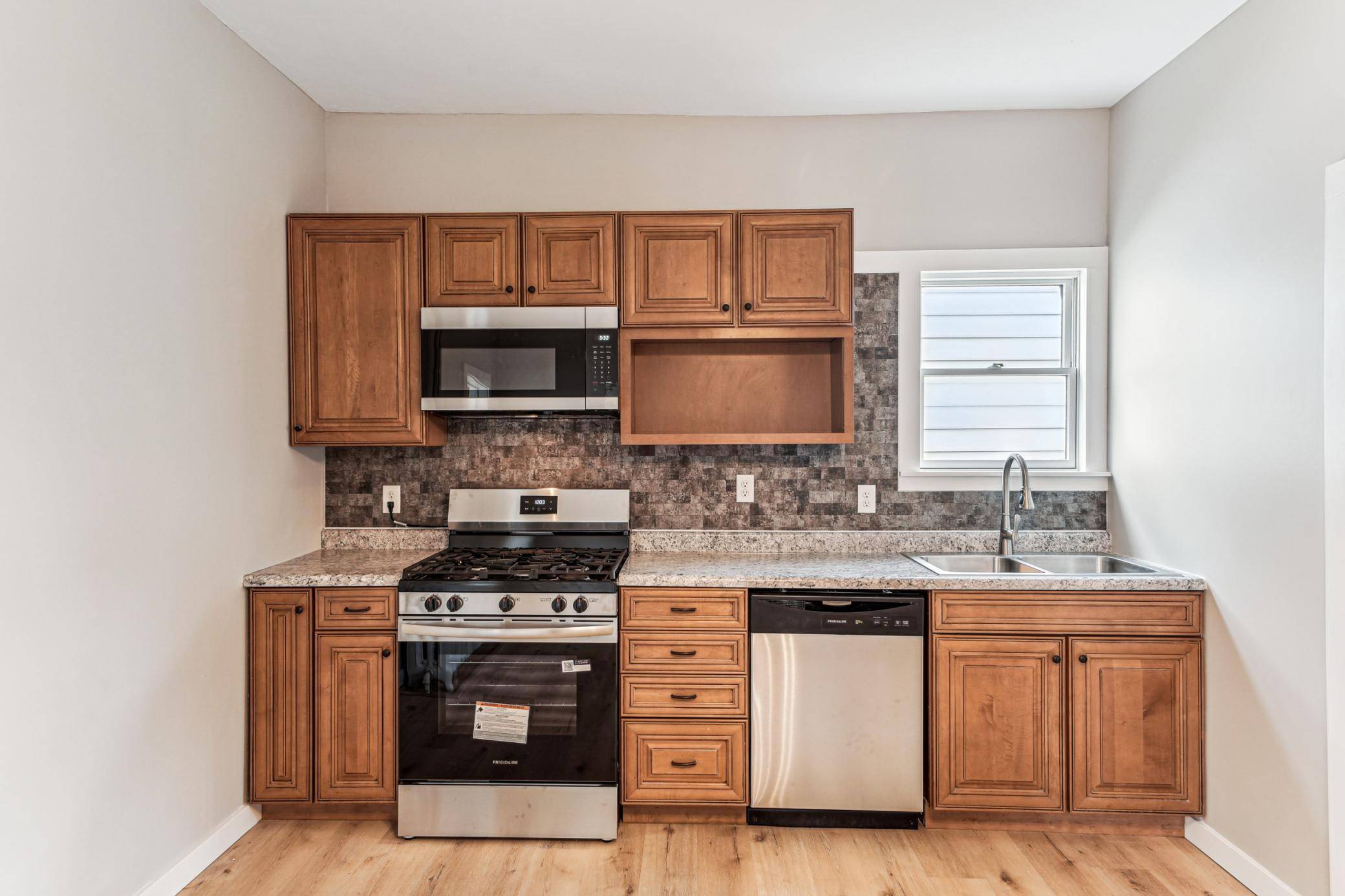 Arlington, MN 55307,212 W Alden ST