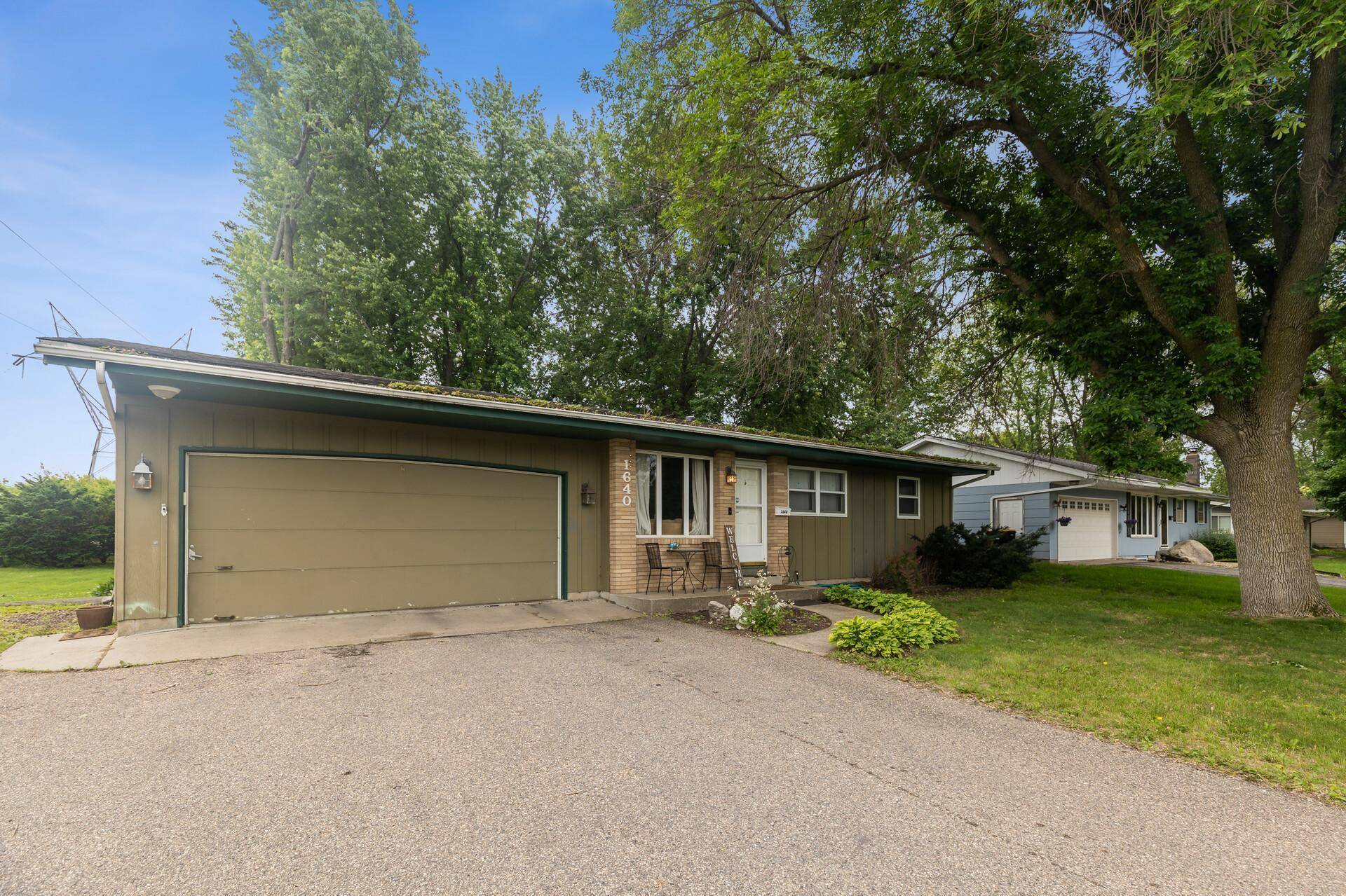 Shakopee, MN 55379,1640 6th AVE W