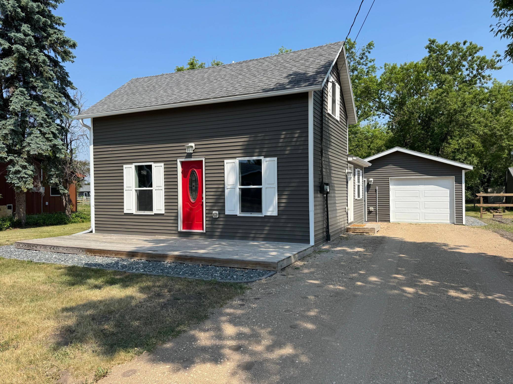 Roseau, MN 56751,1013 2nd ST NE