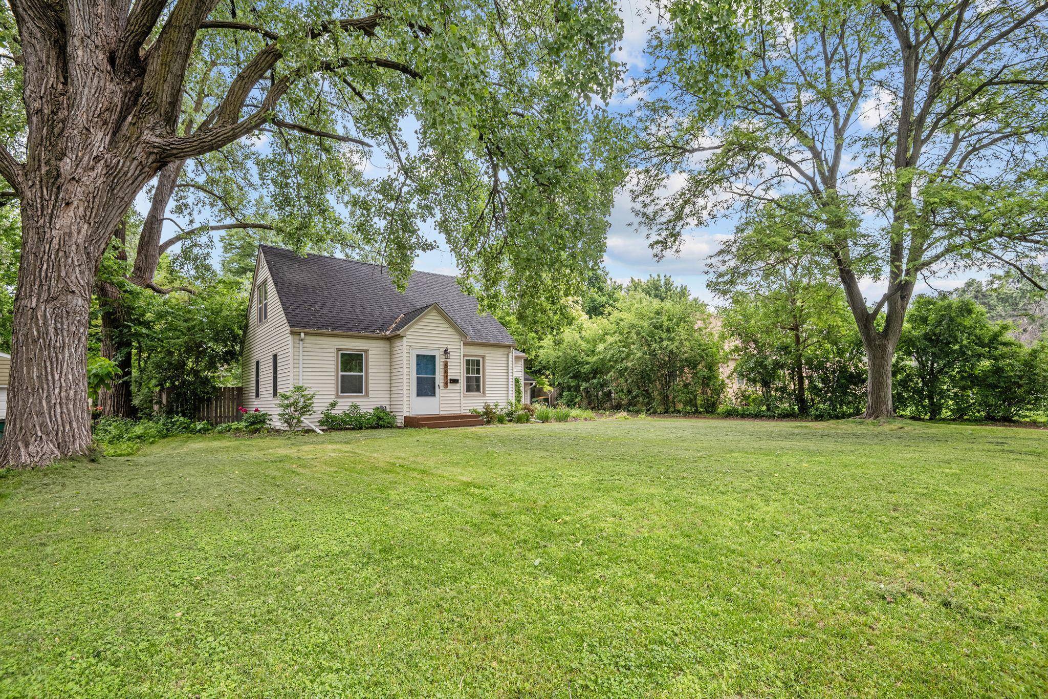 Brooklyn Center, MN 55429,5814 Ewing AVE N
