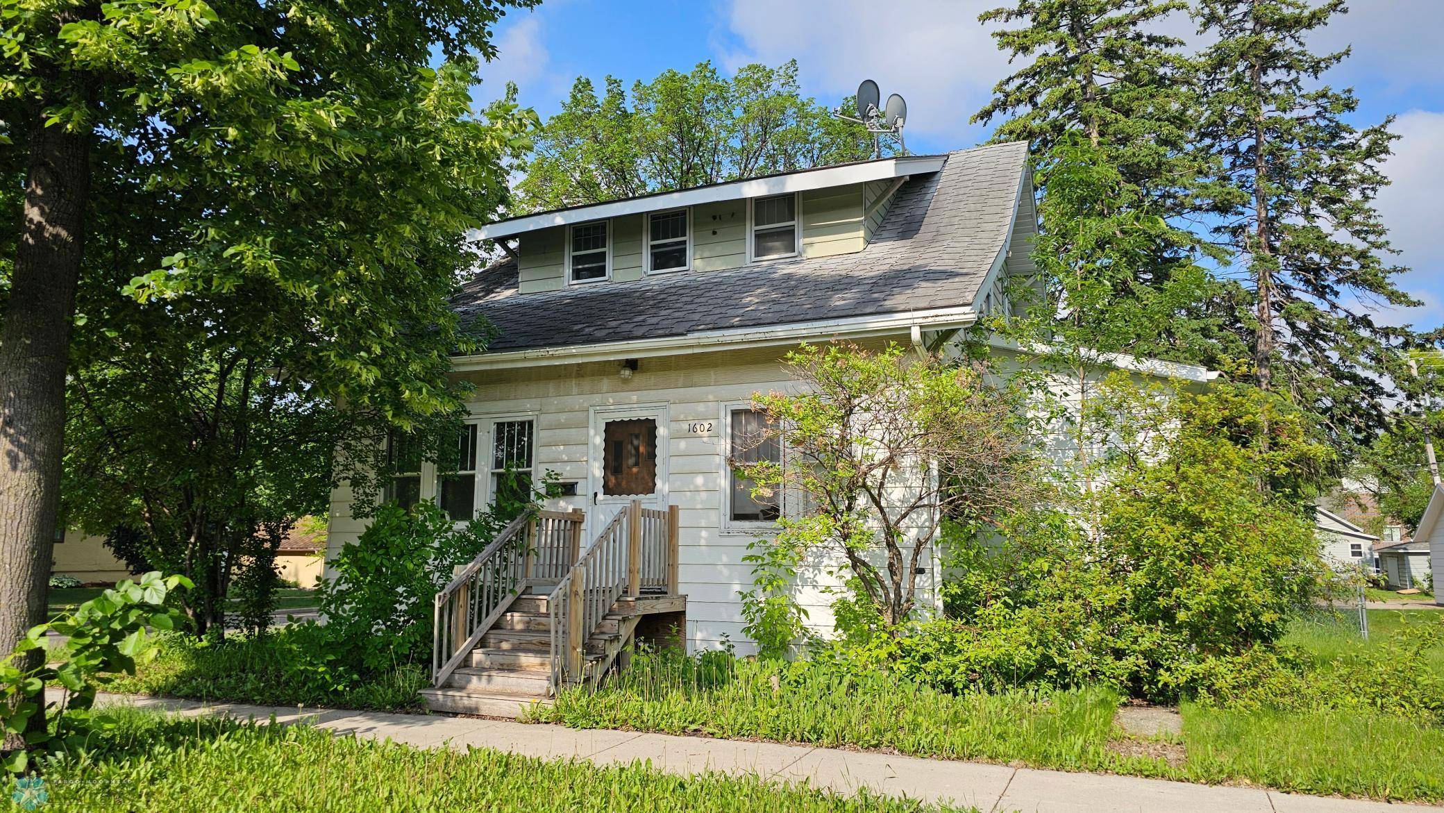Fargo, ND 58102,1602 11th ST N