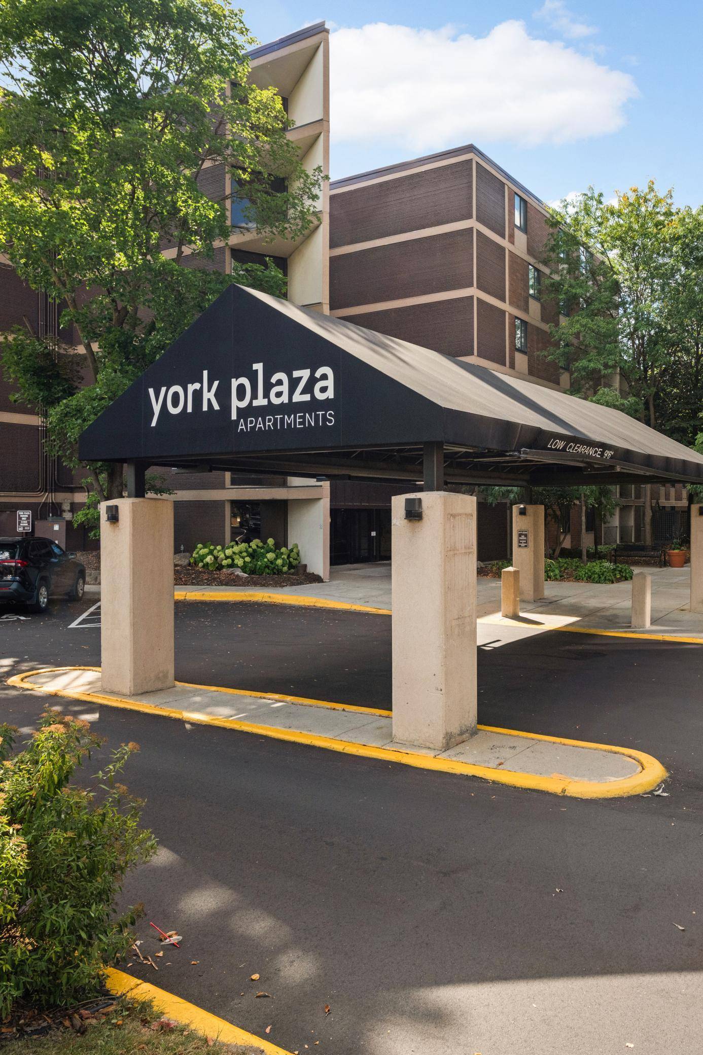 Edina, MN 55435,7200 York AVE S #608