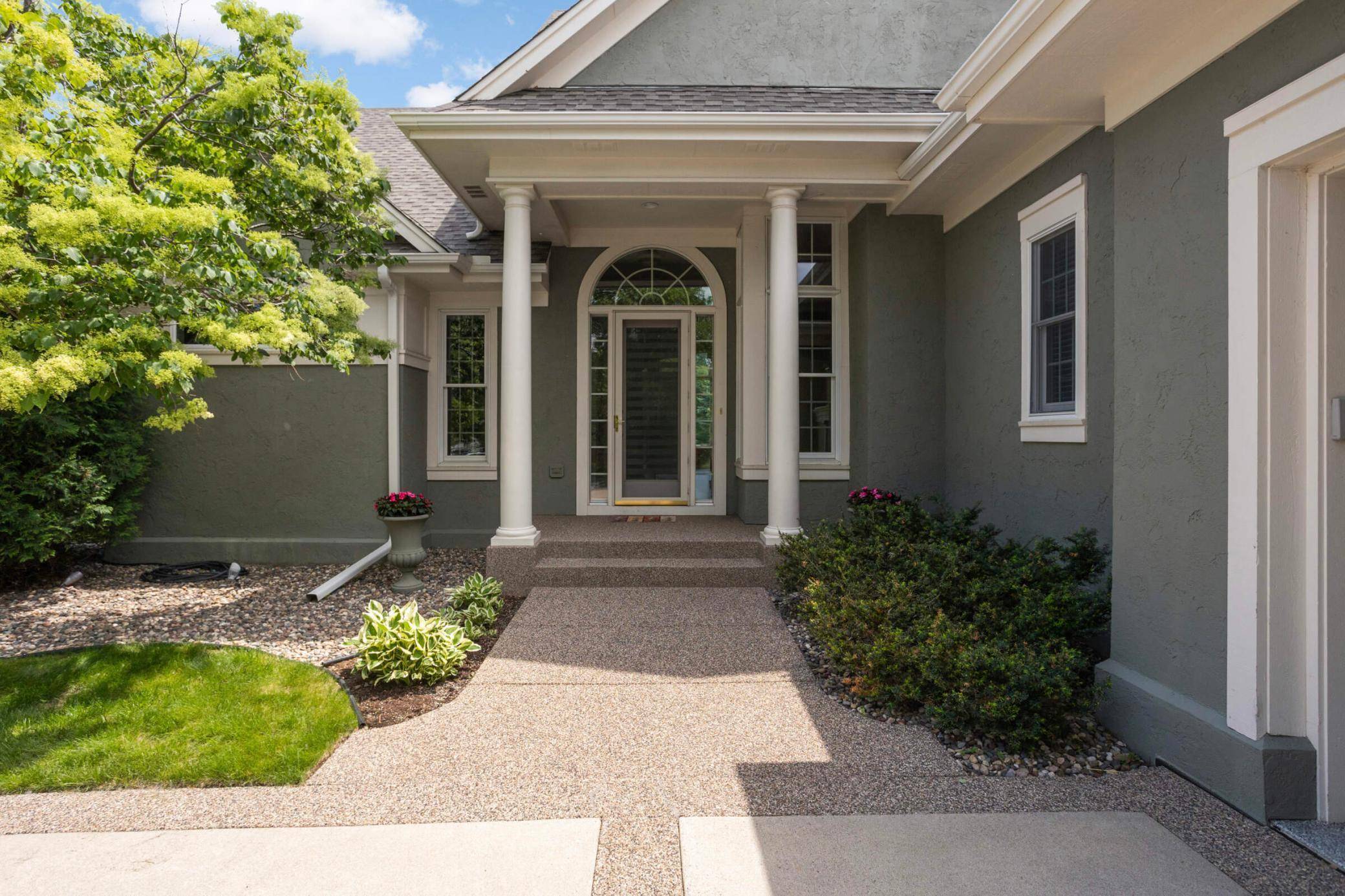 Golden Valley, MN 55422,1540 Waterford CT
