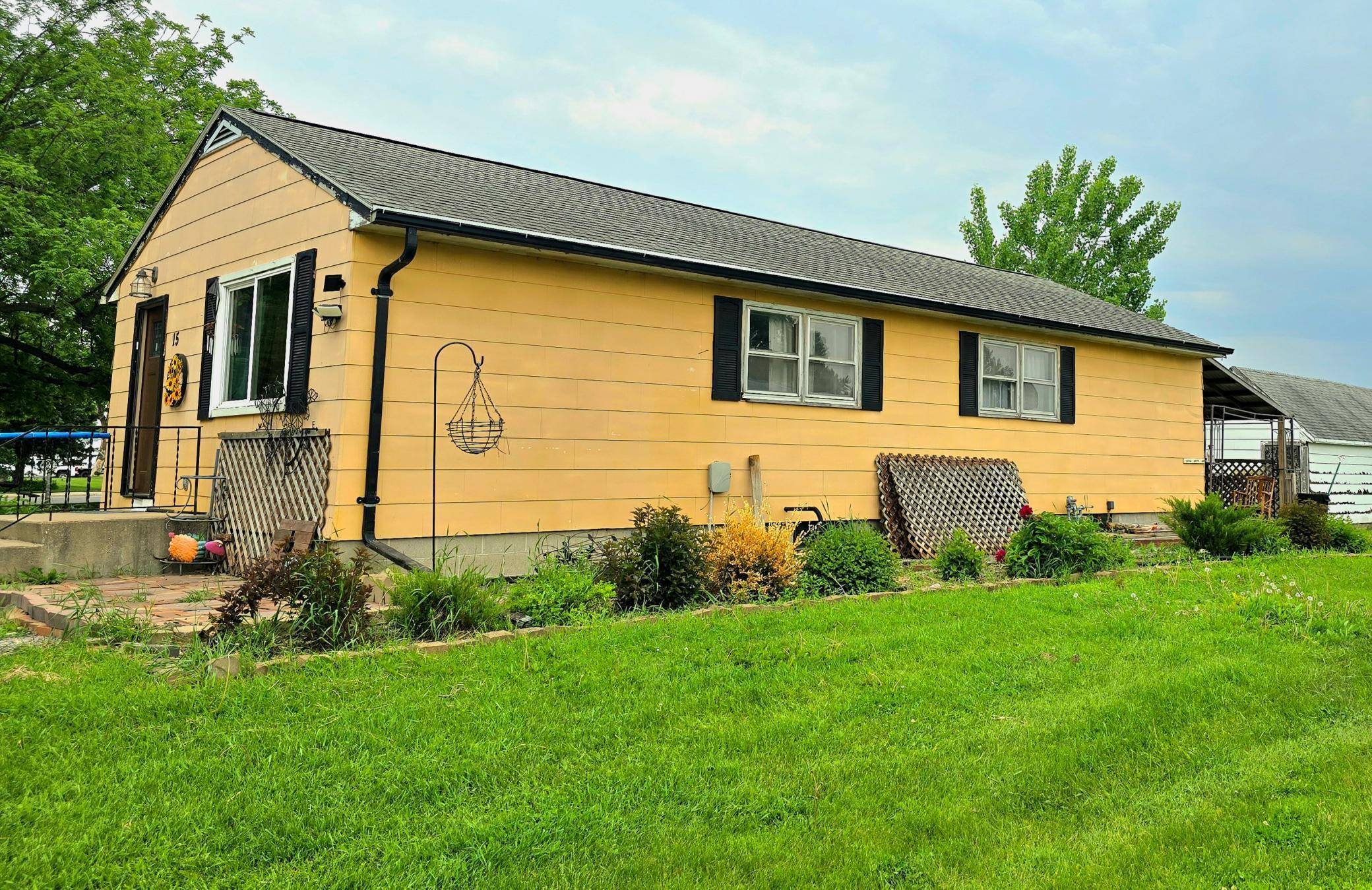 Fairfax, MN 55332,15 2nd ST SE