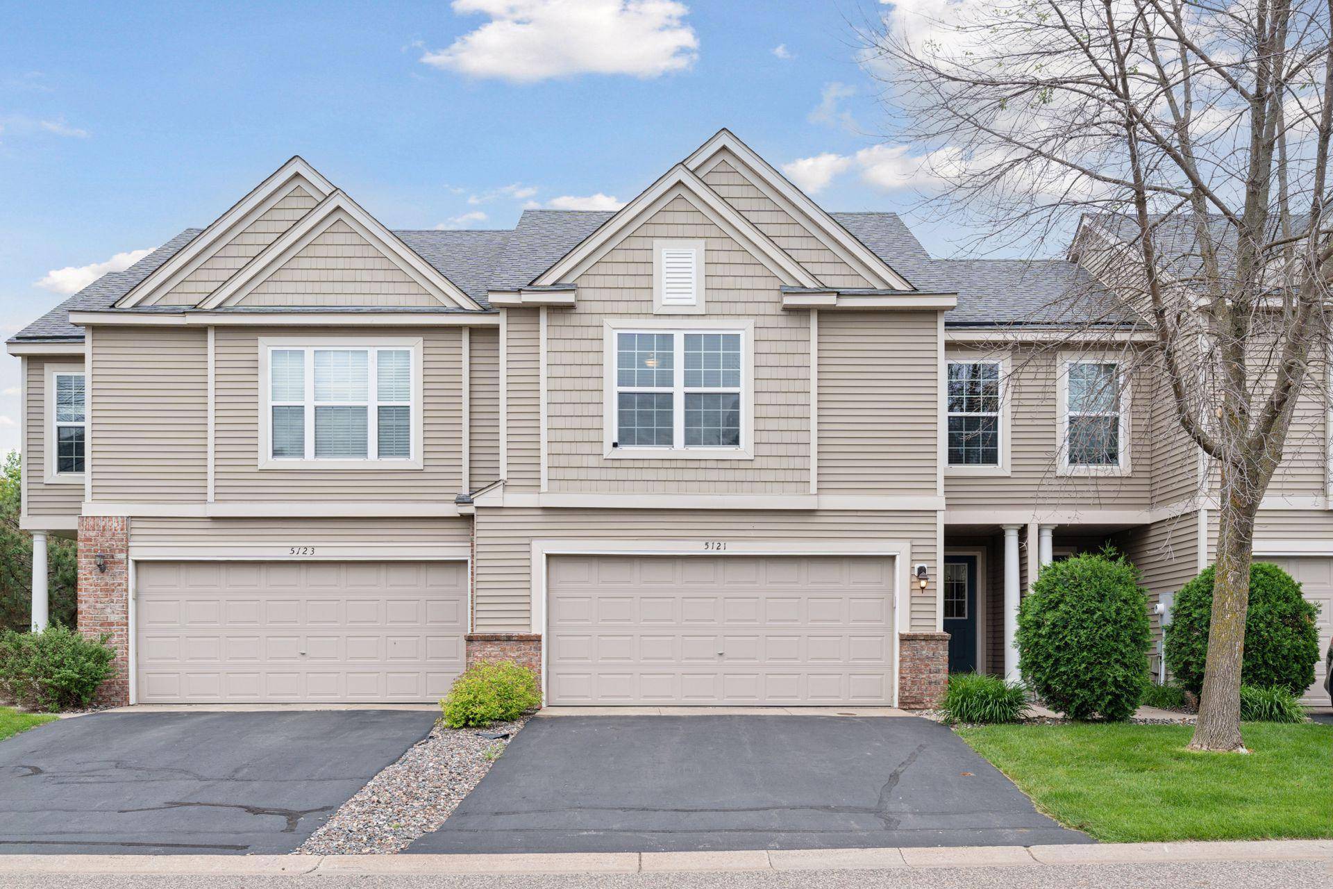 Hugo, MN 55038,5121 Farnham DR N