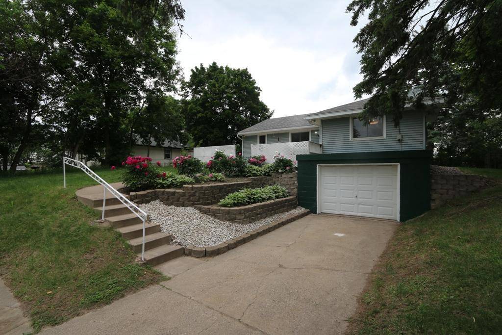 Roseville, MN 55113,1256 Highway 36 W