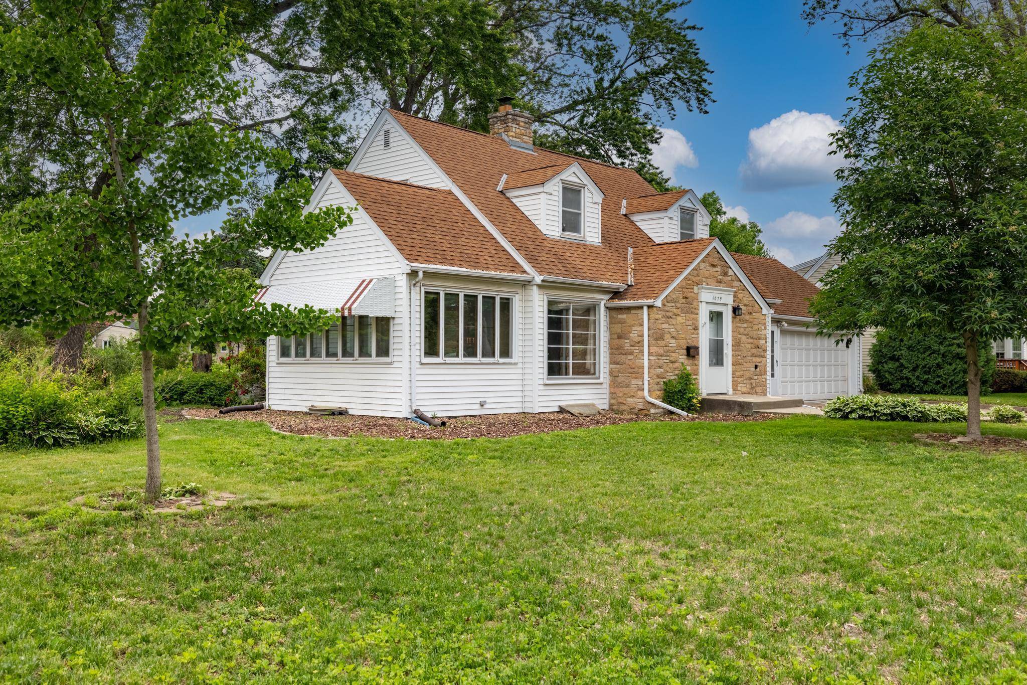 South Saint Paul, MN 55075,1029 15th AVE N