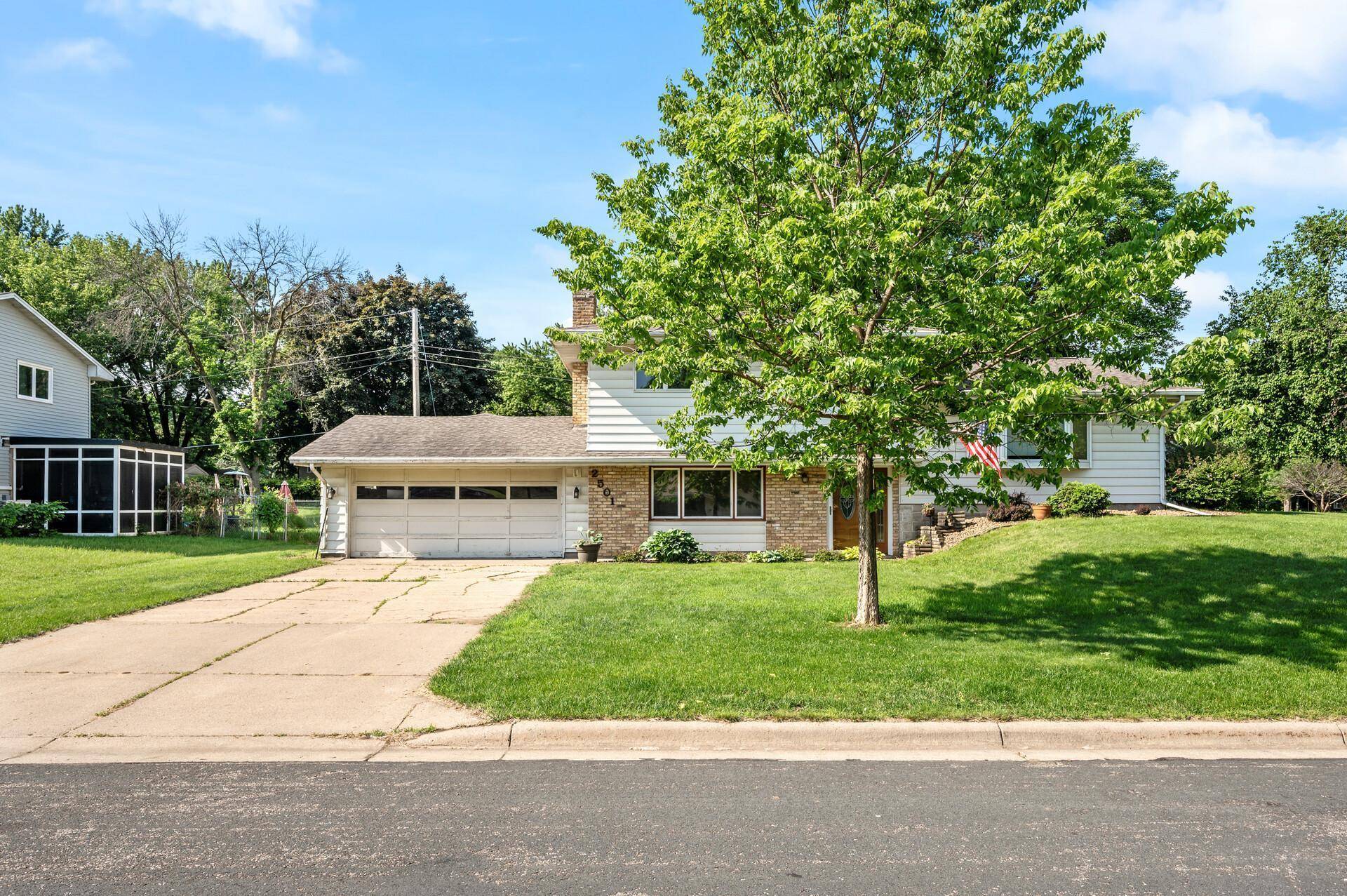 Burnsville, MN 55337,2501 Hayes DR