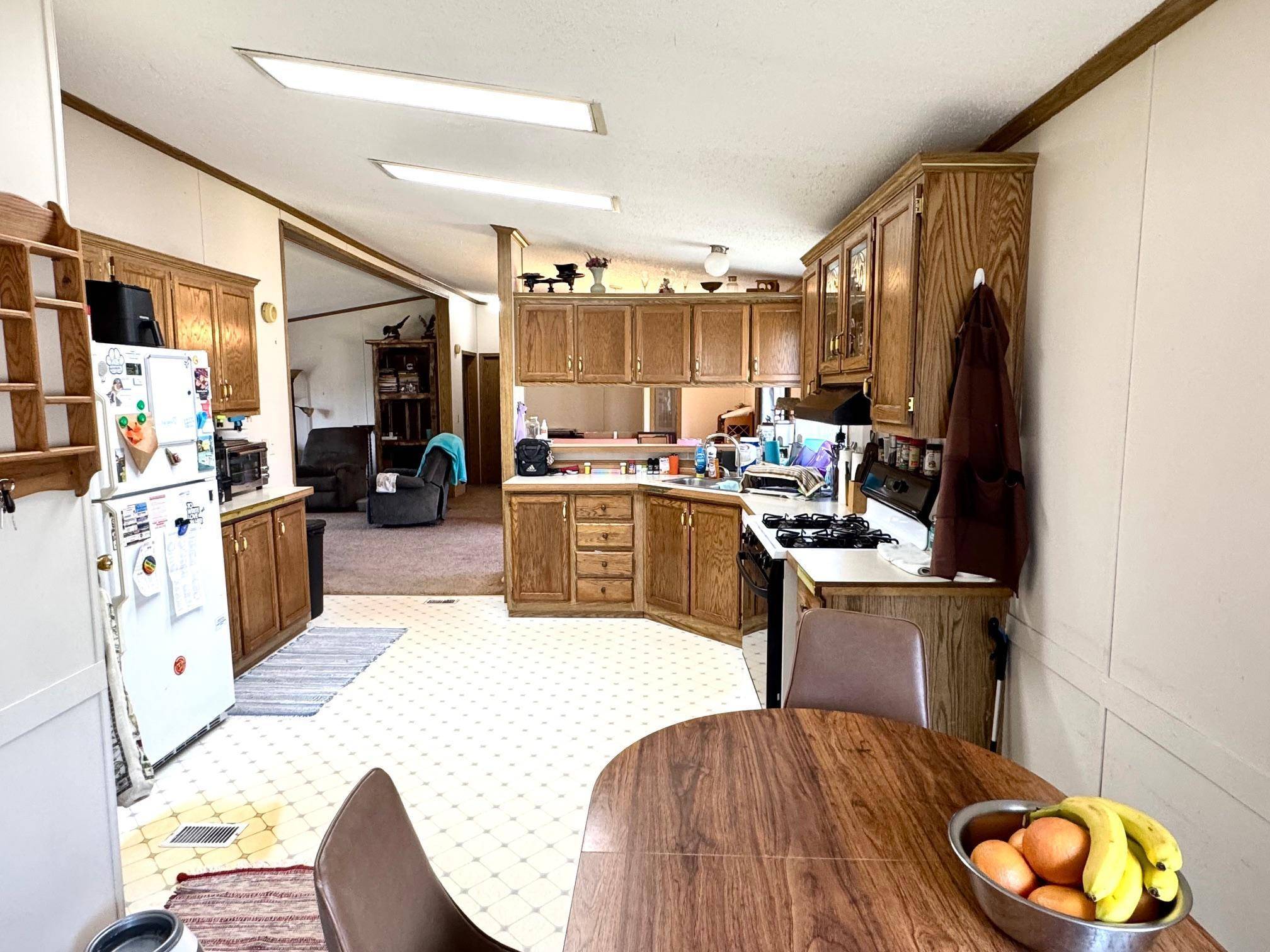 Roseau, MN 56751,808 6th ST NE