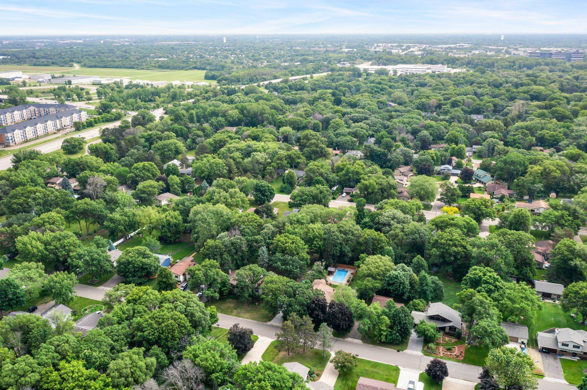 Mounds View, MN 55112,8409 Knollwood DR