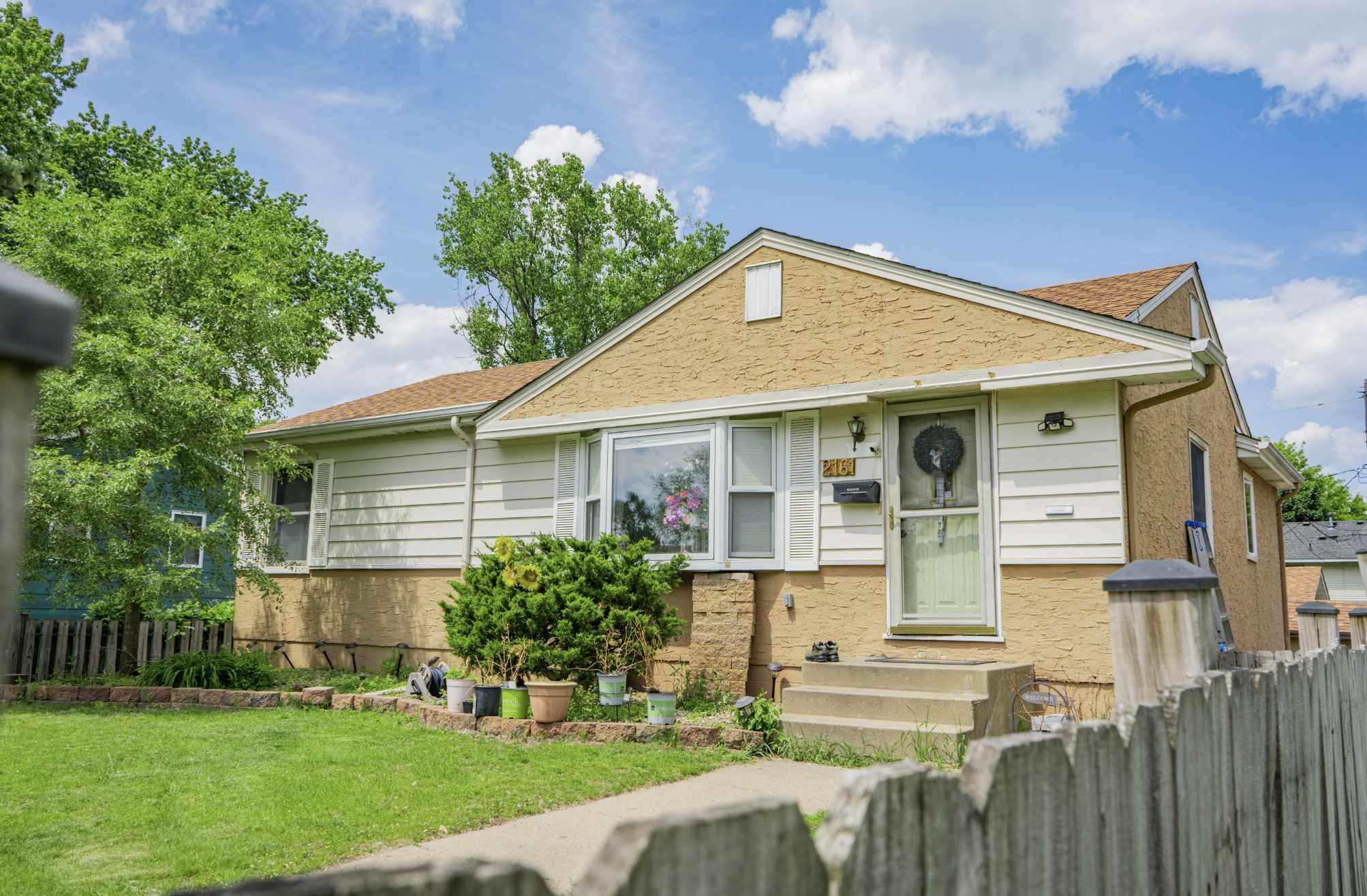 Saint Paul, MN 55119,2161 Ross AVE E