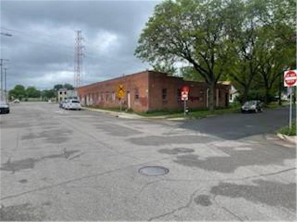 Minneapolis, MN 55406,3520 E 43rd ST