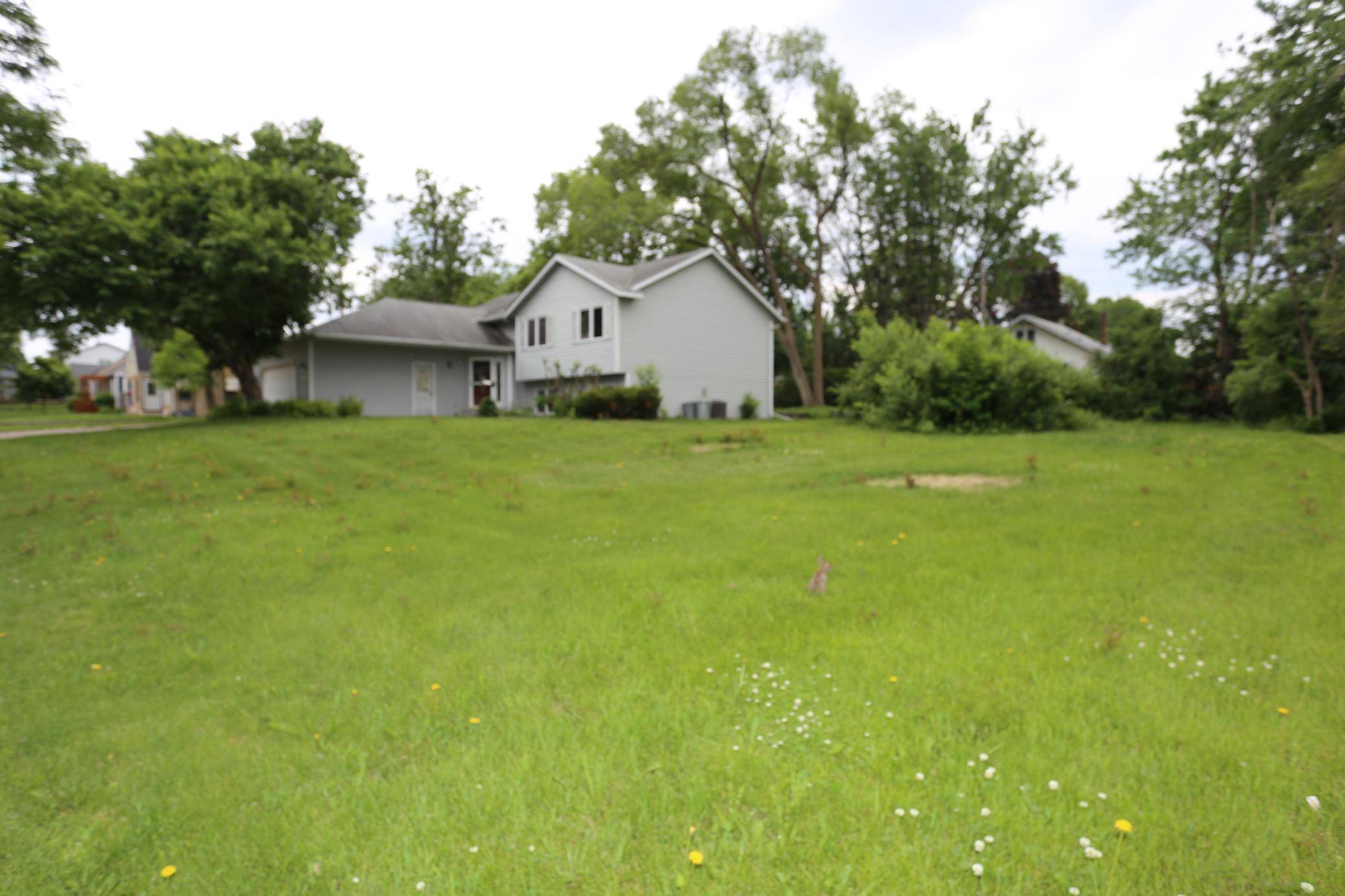 Saint Paul, MN 55106,1716 Cottage AVE E
