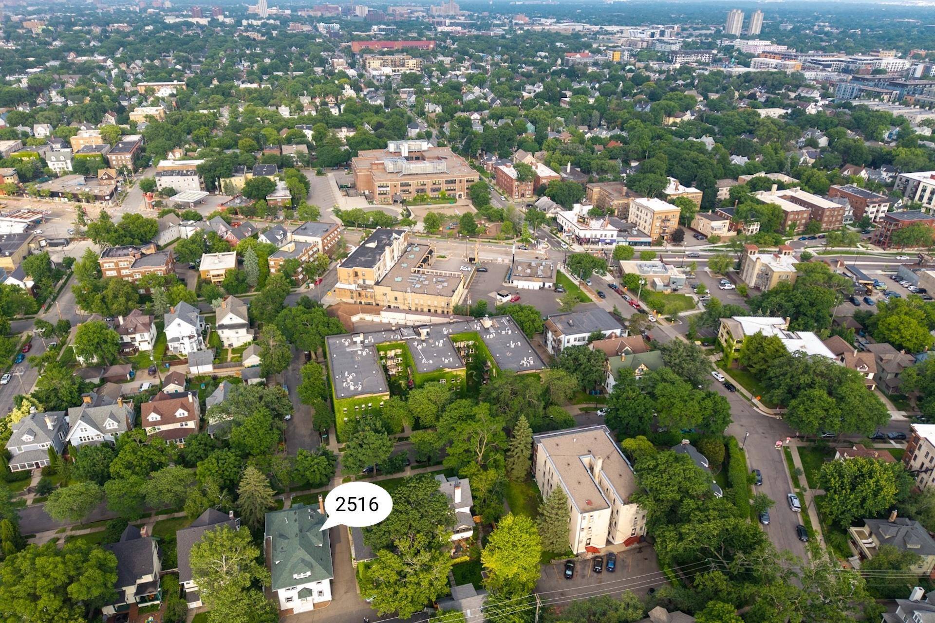 Minneapolis, MN 55405,2516 Humboldt AVE S