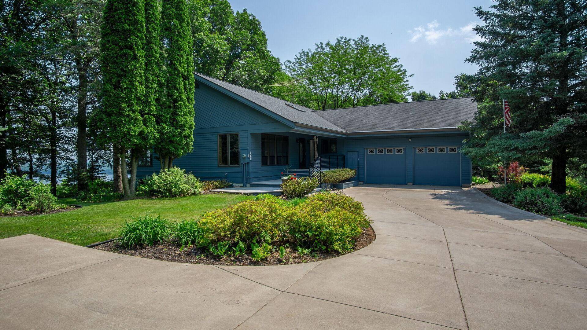 Menomonie, WI 54751,631 Grandview CT