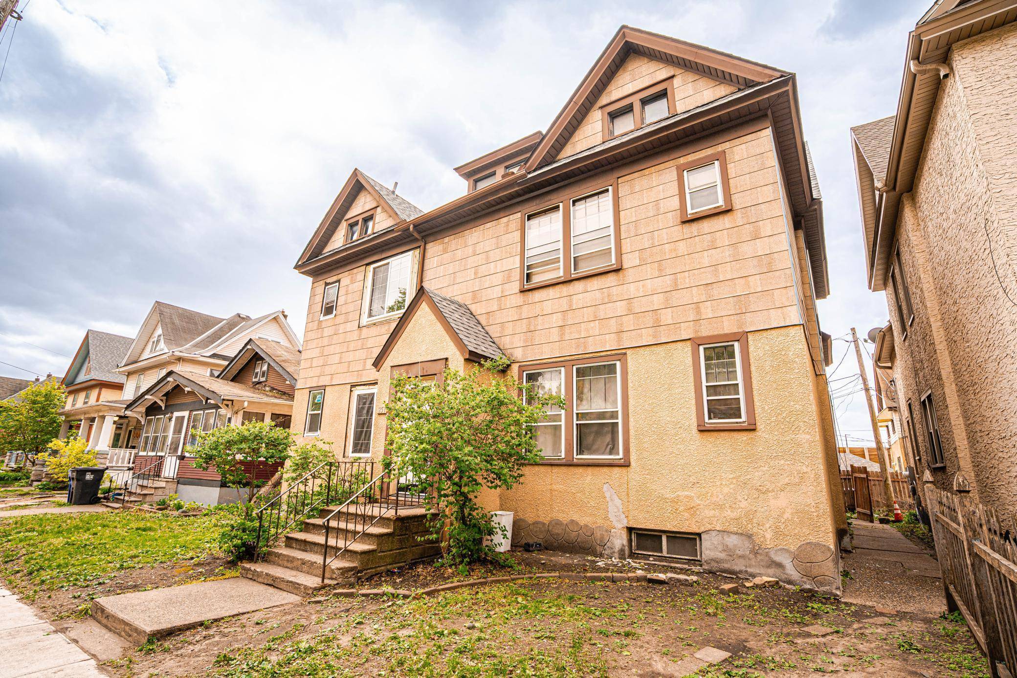 Saint Paul, MN 55106,251 Maria AVE