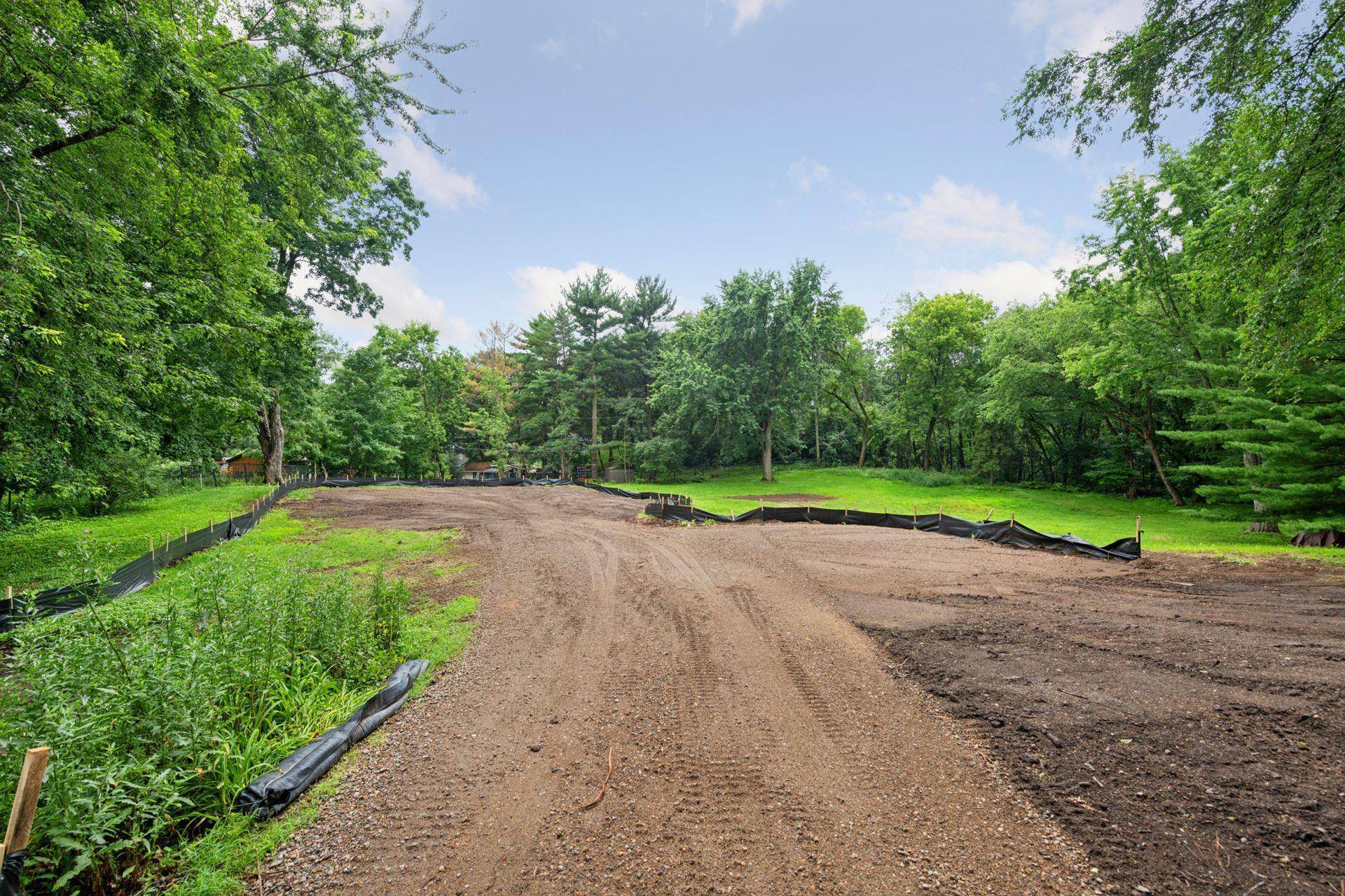 Minnetonka, MN 55345,14215 Orchard RD