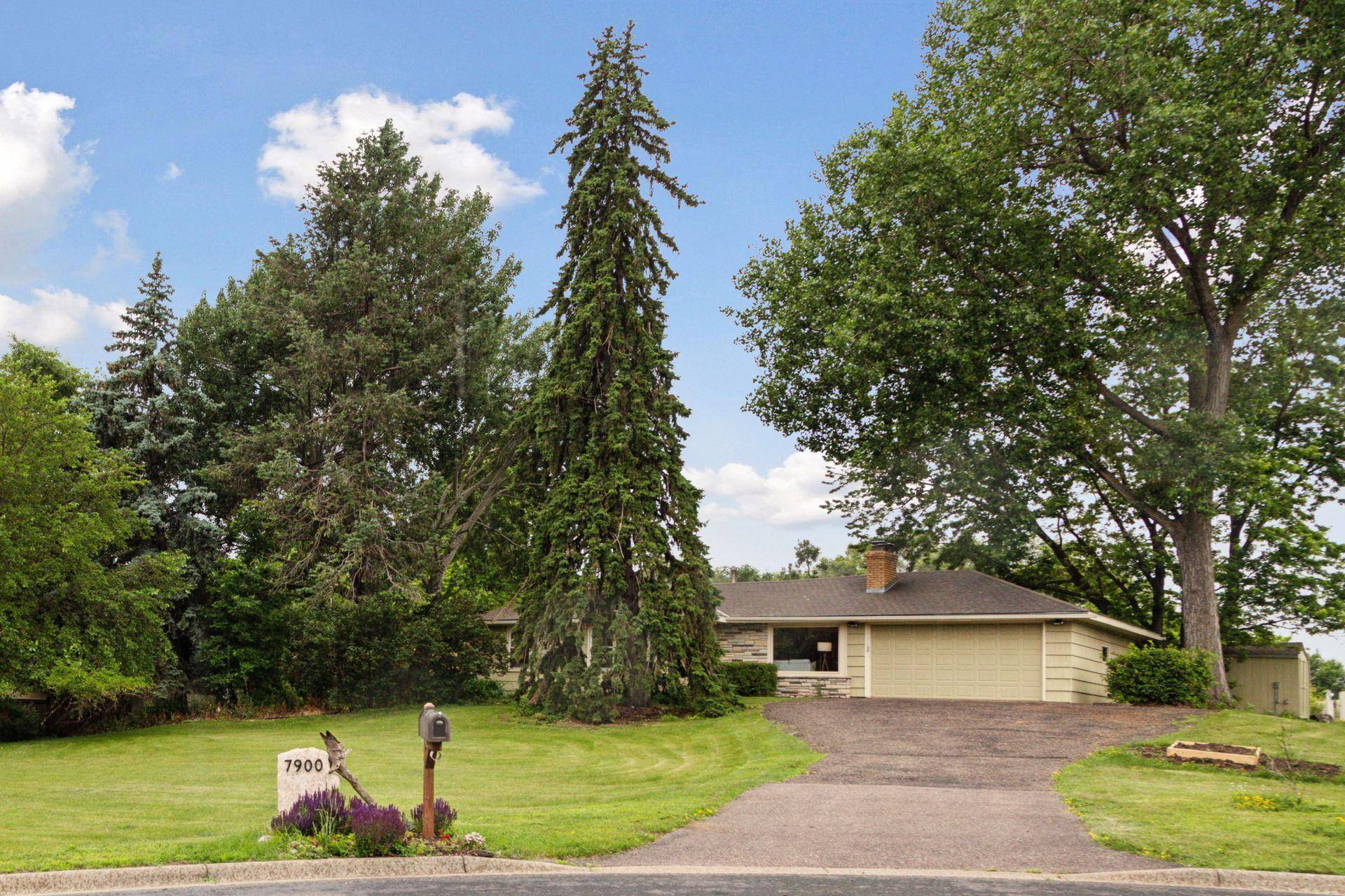 Bloomington, MN 55438,7900 Wyoming AVE S