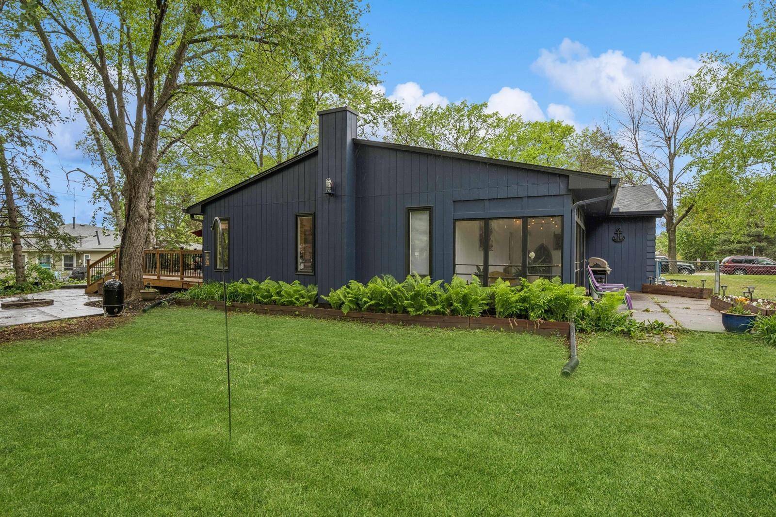Golden Valley, MN 55427,2500 Ensign AVE N