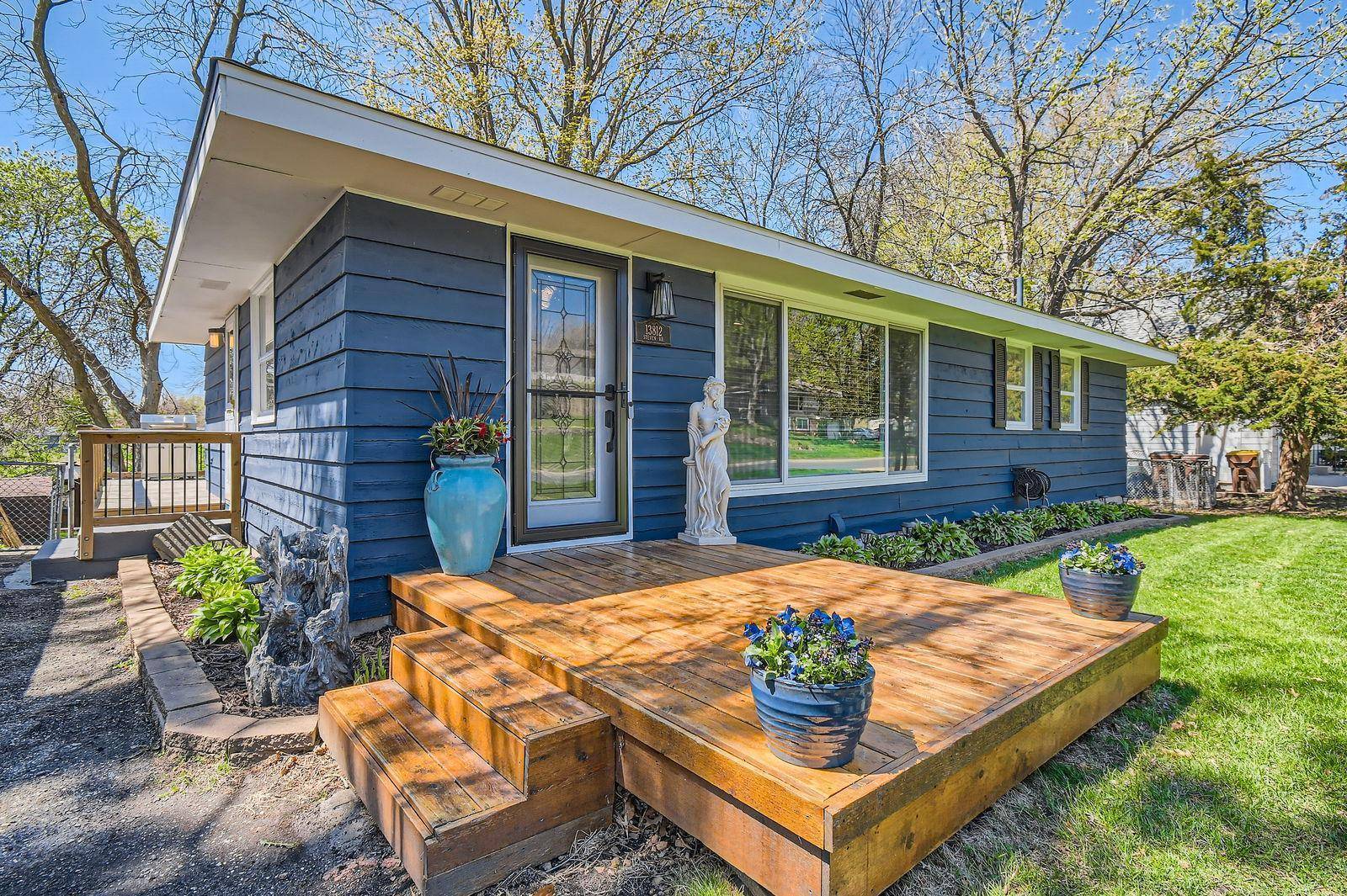 Burnsville, MN 55337,13812 Steven RD