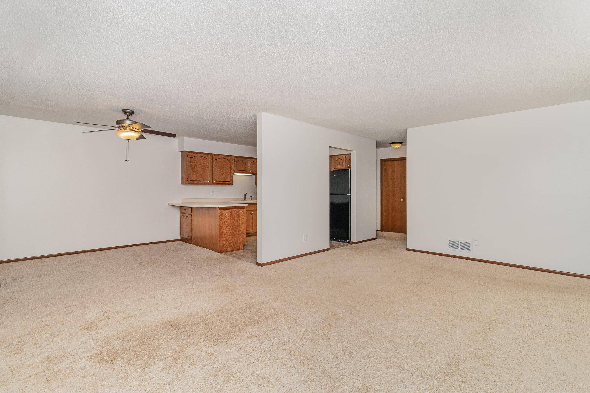 Inver Grove Heights, MN 55076,7944 Charles WAY
