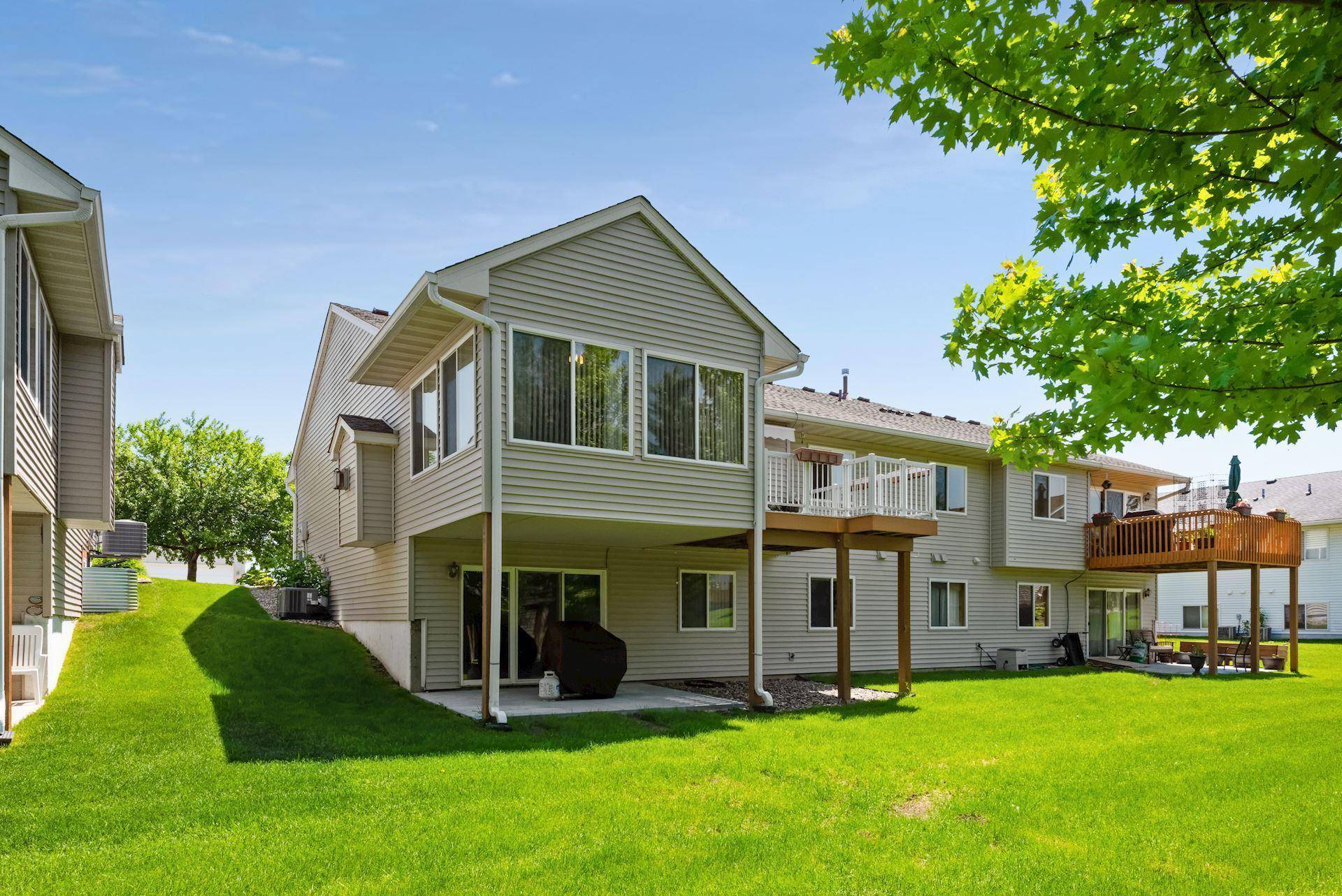 Waconia, MN 55387,1040 Primrose LN