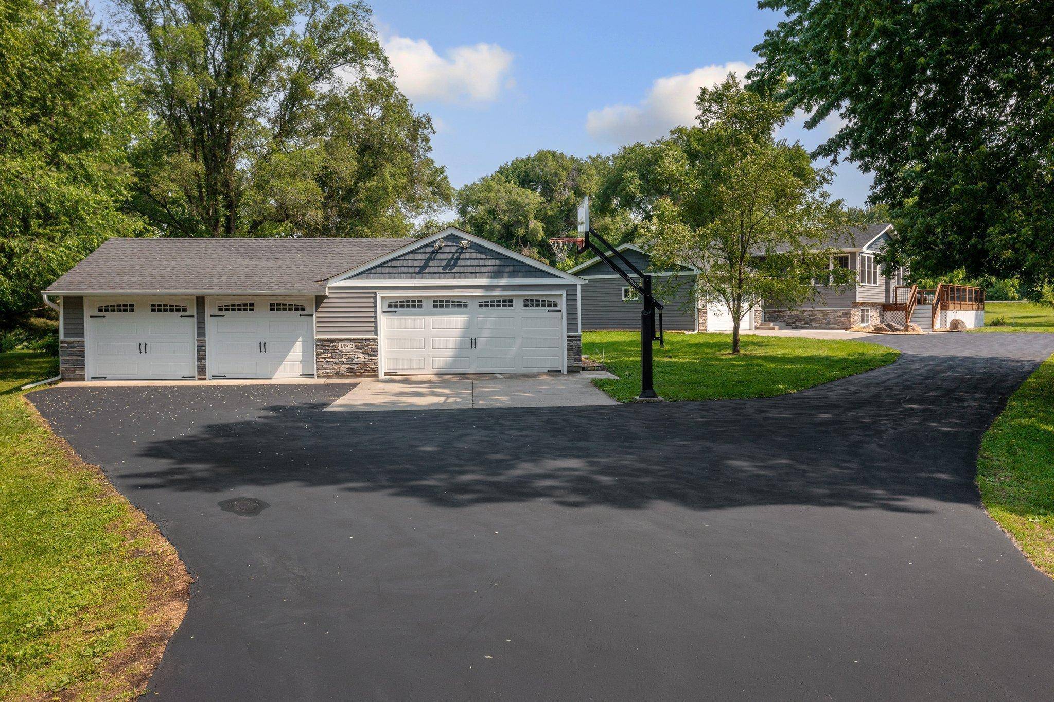Otsego, MN 55330,13912 80th ST NE