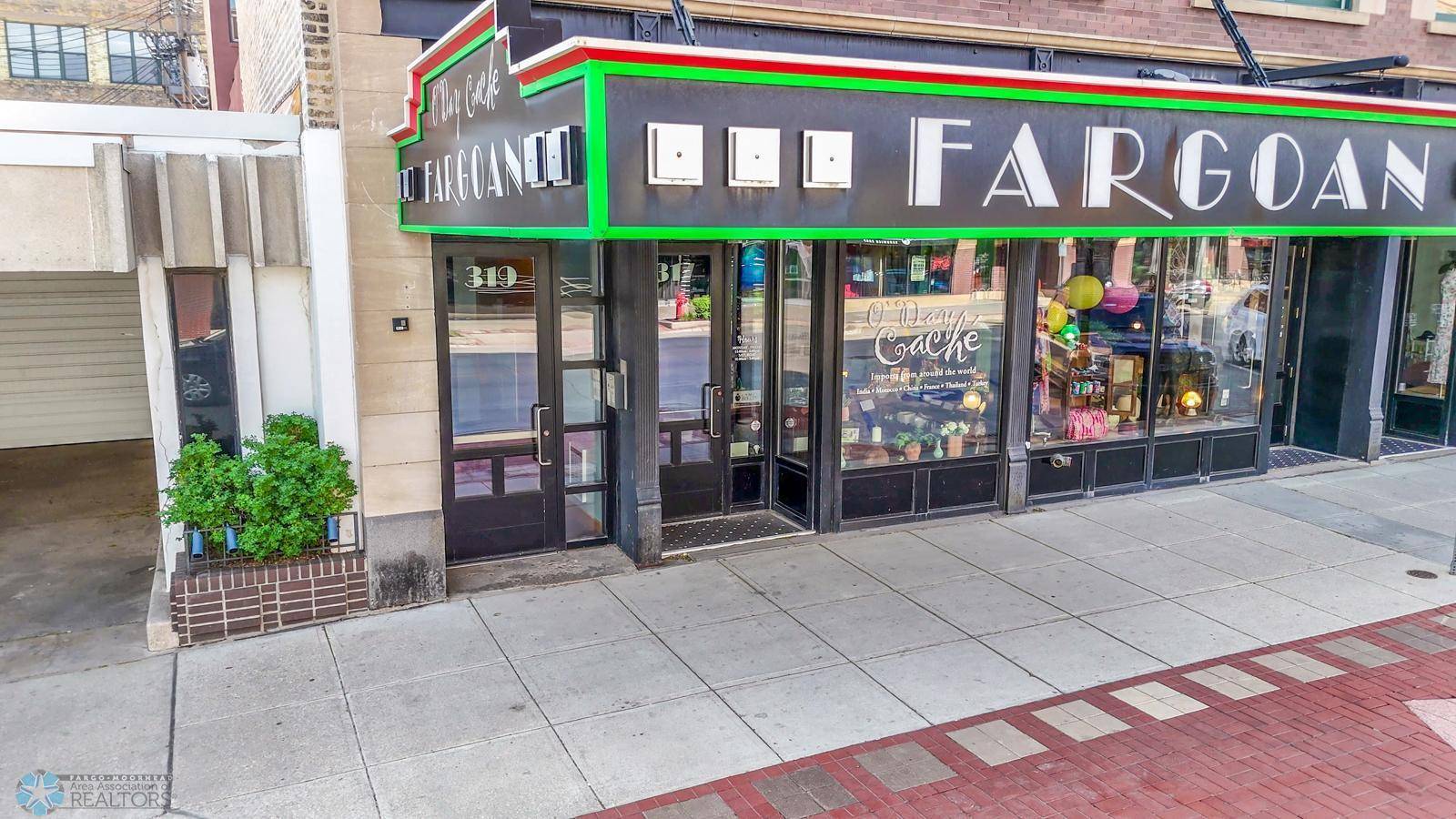 Fargo, ND 58102,319 Broadway N #306