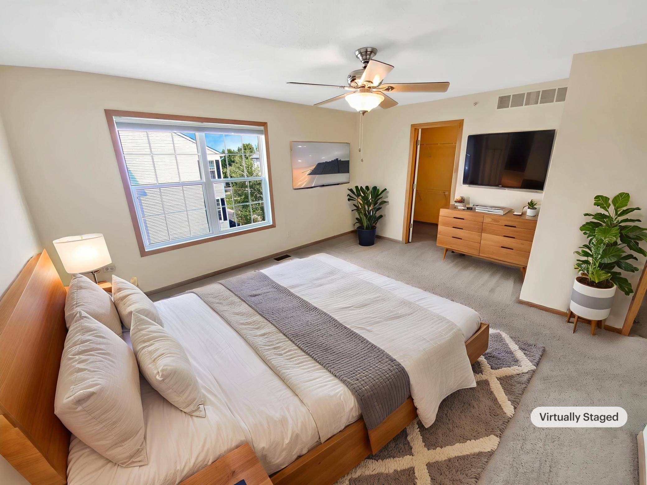 Eden Prairie, MN 55347,15579 June Grass LN