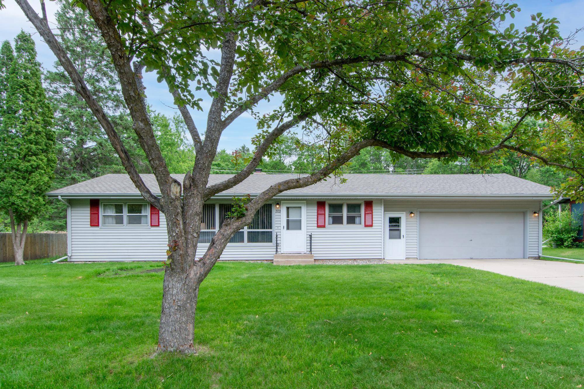 Brainerd, MN 56401,2103 Graydon AVE