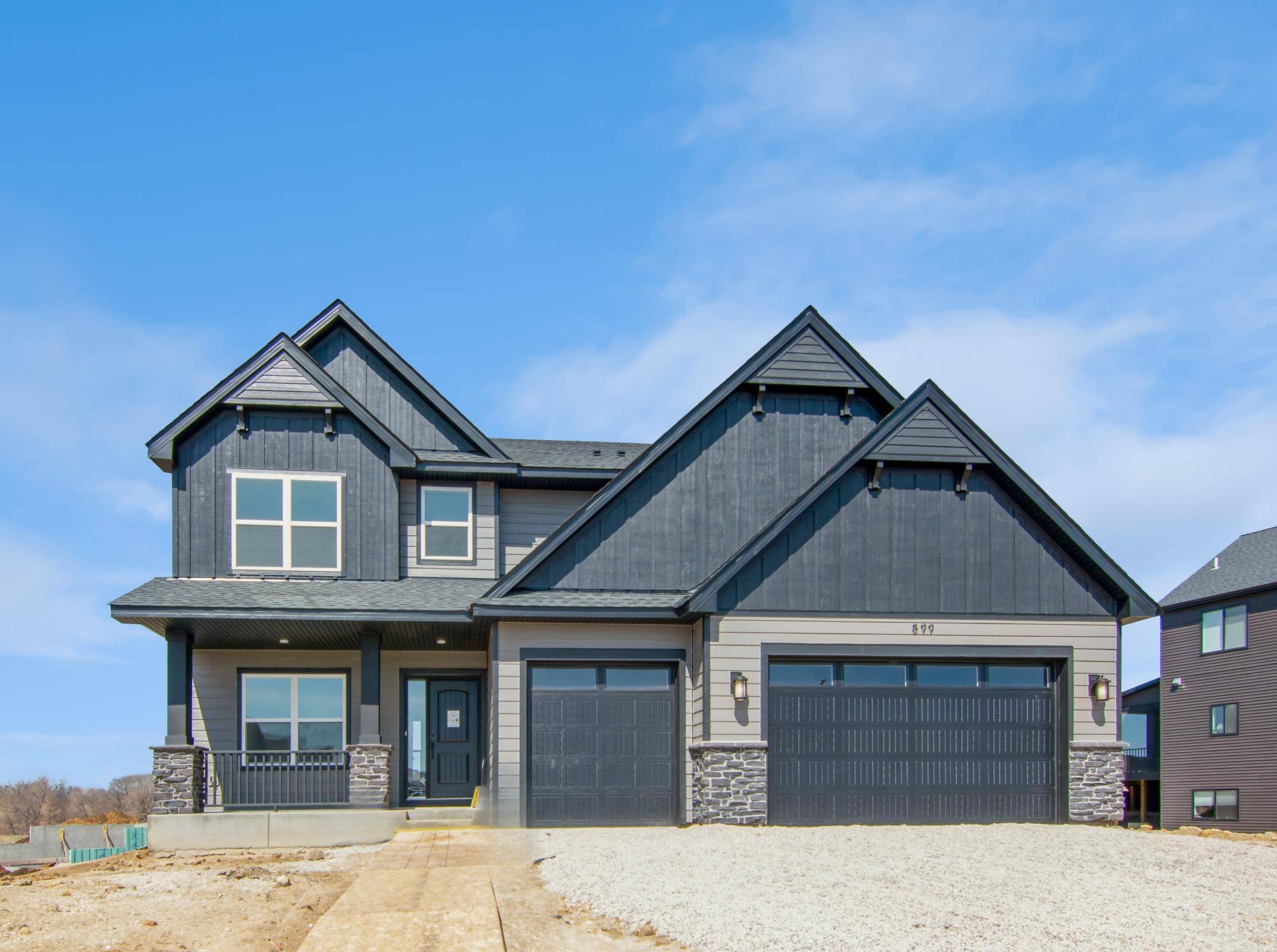 Rochester, MN 55901,899 Londonderry DR NW