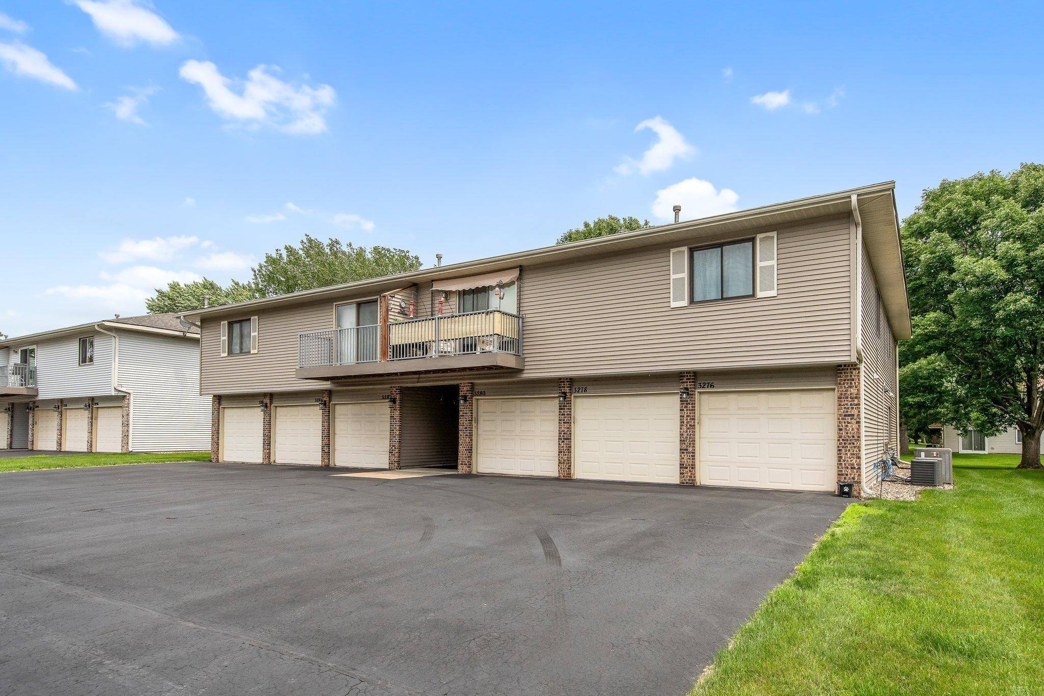 Vadnais Heights, MN 55127,3278 Greenbrier ST #3278D