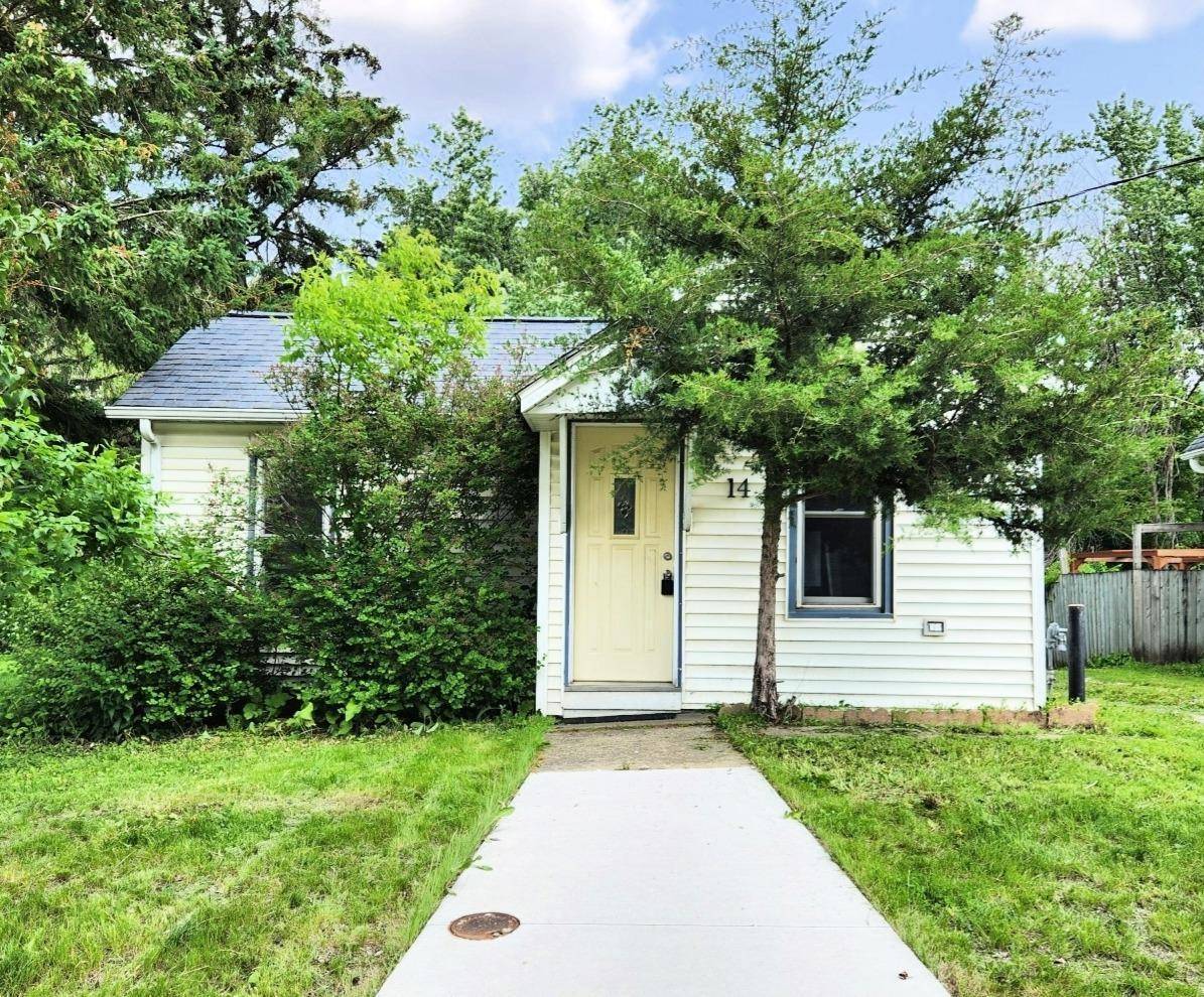 Dodge Center, MN 55927,14 4th AVE SE