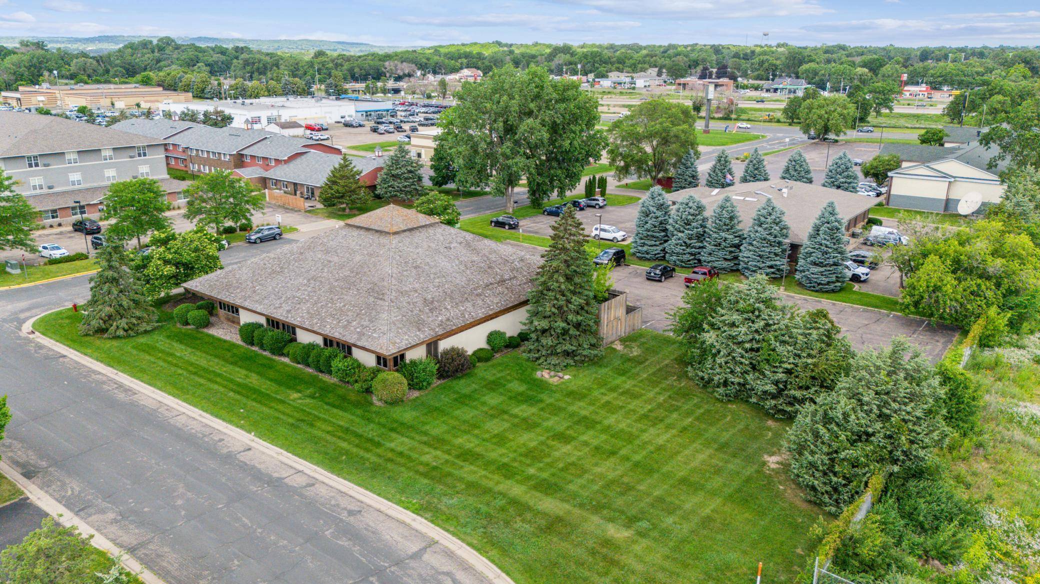 Hudson, WI 54016,906 Dominion DR