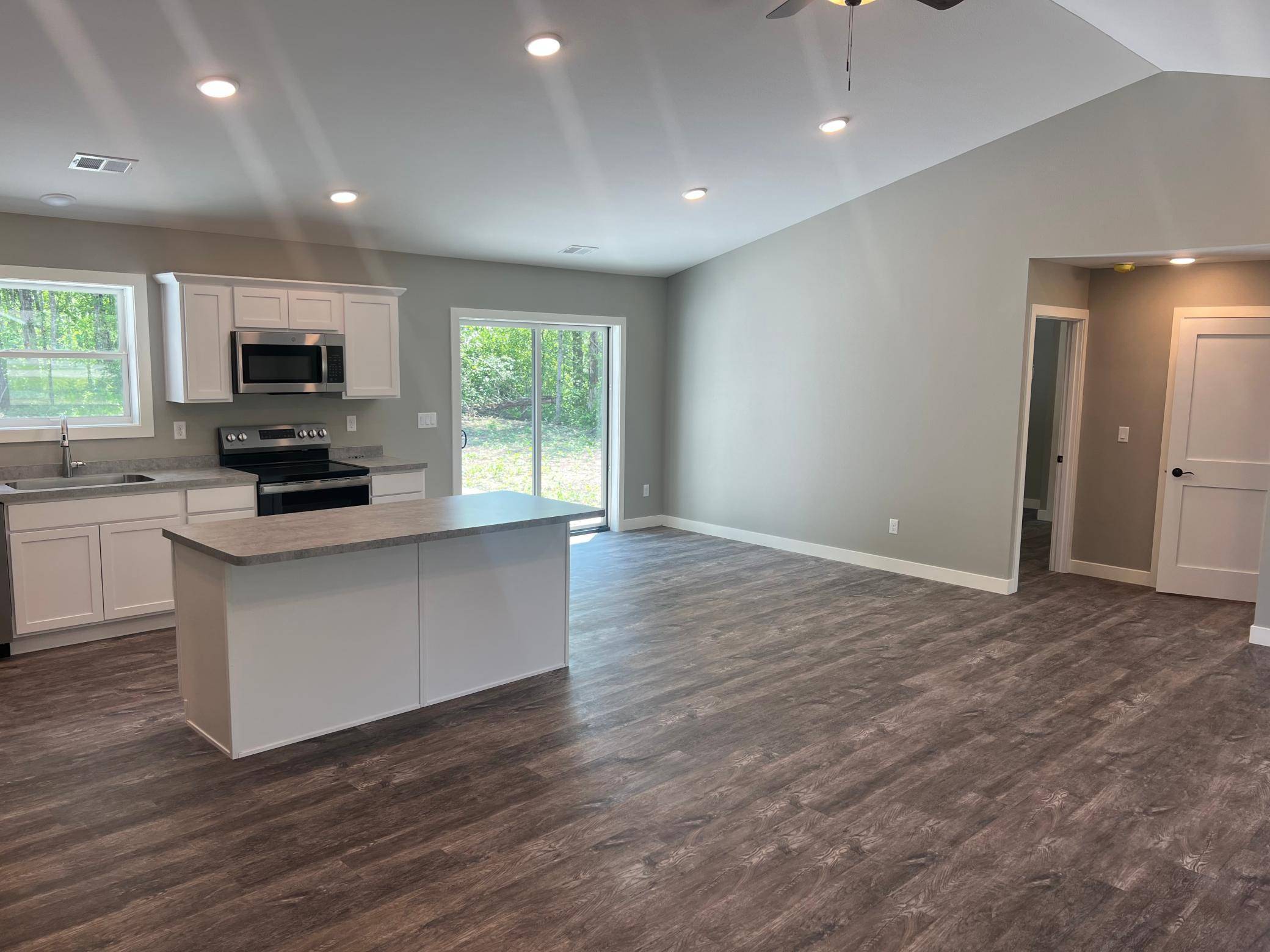Grant Valley Twp, MN 56601,6000 Mid Valley LN NW
