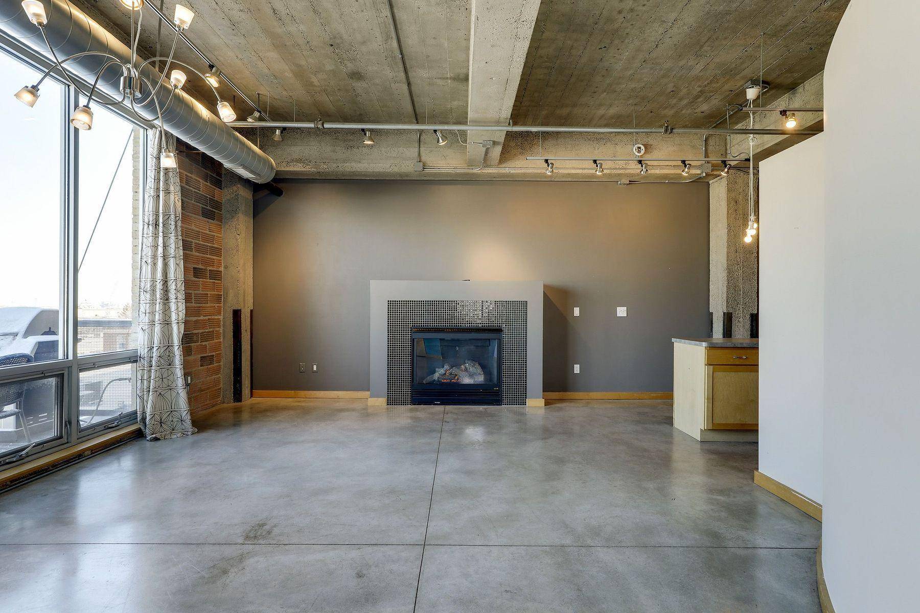 Minneapolis, MN 55401,901 N 3rd ST #501