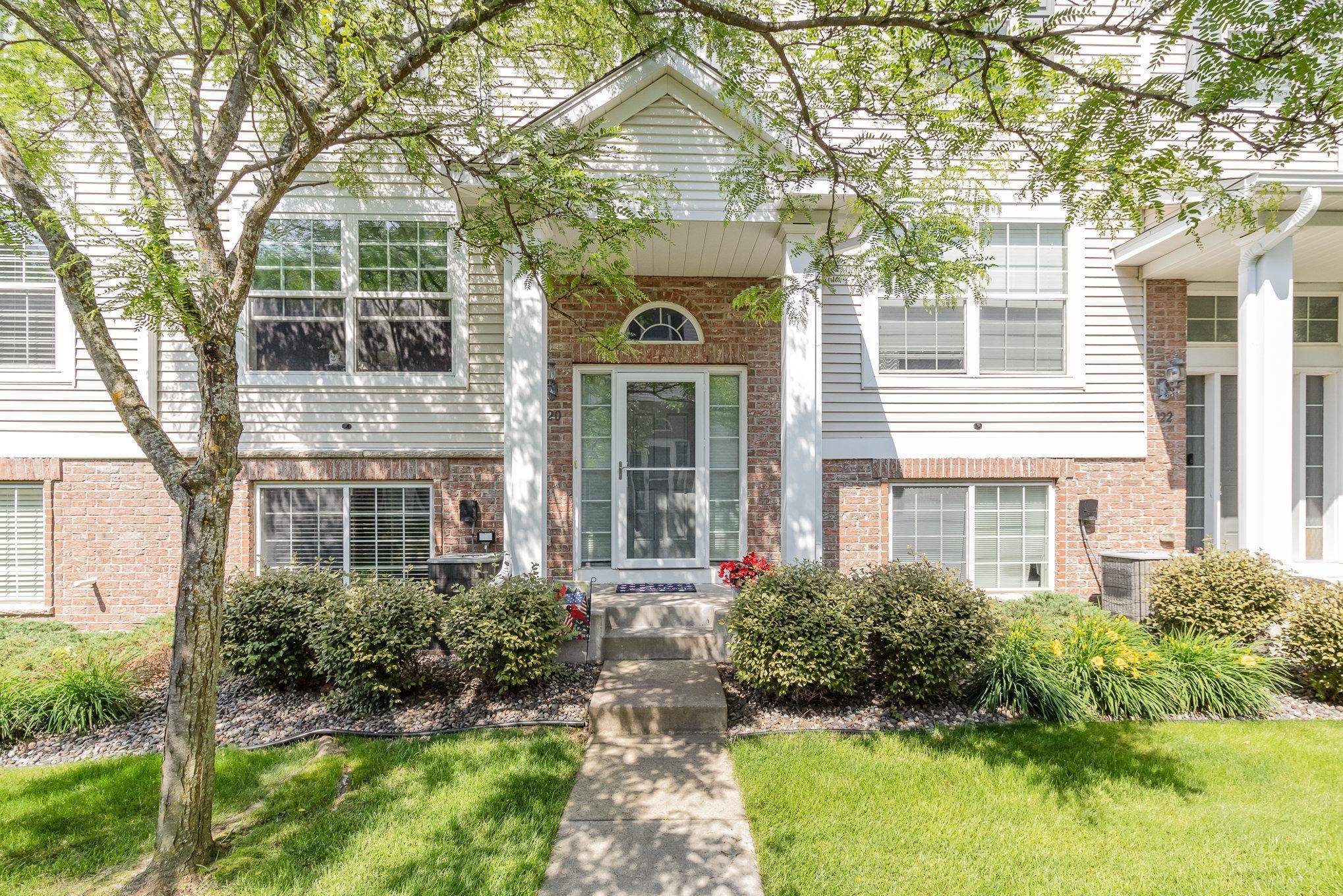 Mahtomedi, MN 55115,920 Ledgestone DR