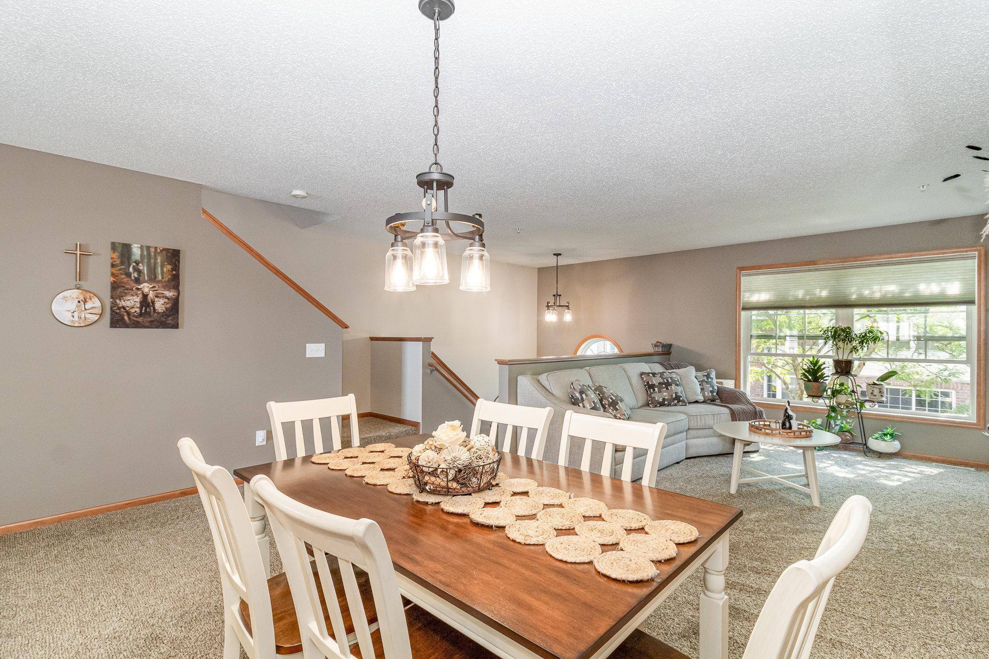 Mahtomedi, MN 55115,920 Ledgestone DR