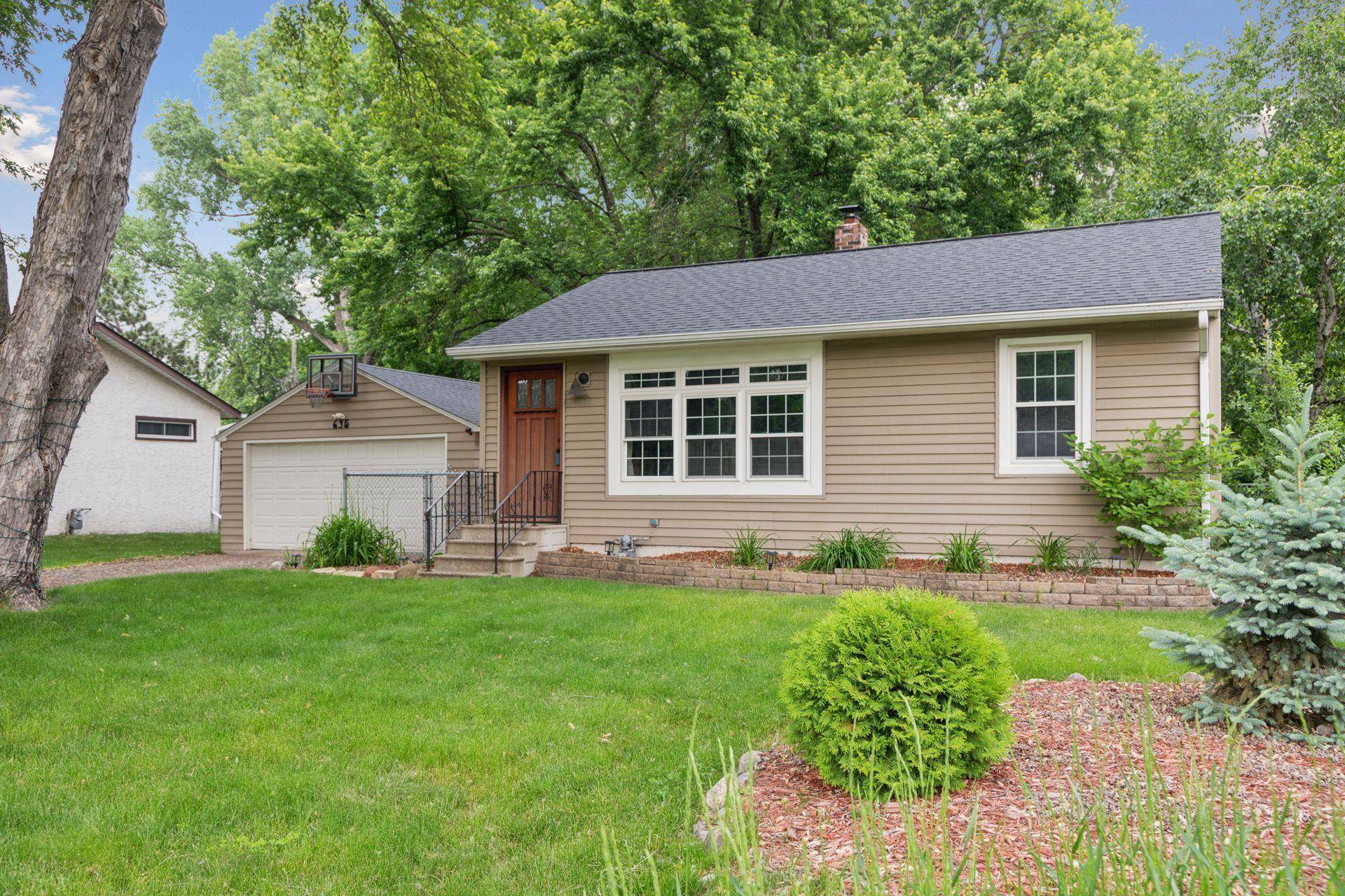 Shoreview, MN 55126,635 Emil AVE