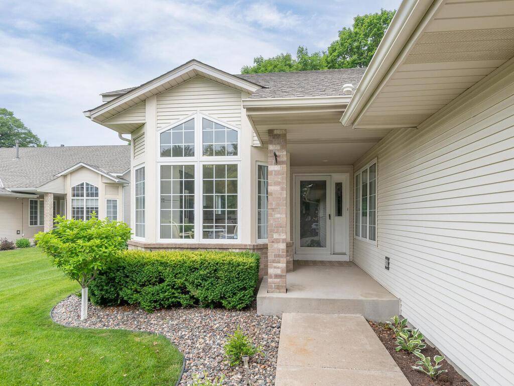 Eden Prairie, MN 55347,17472 Frondell CT