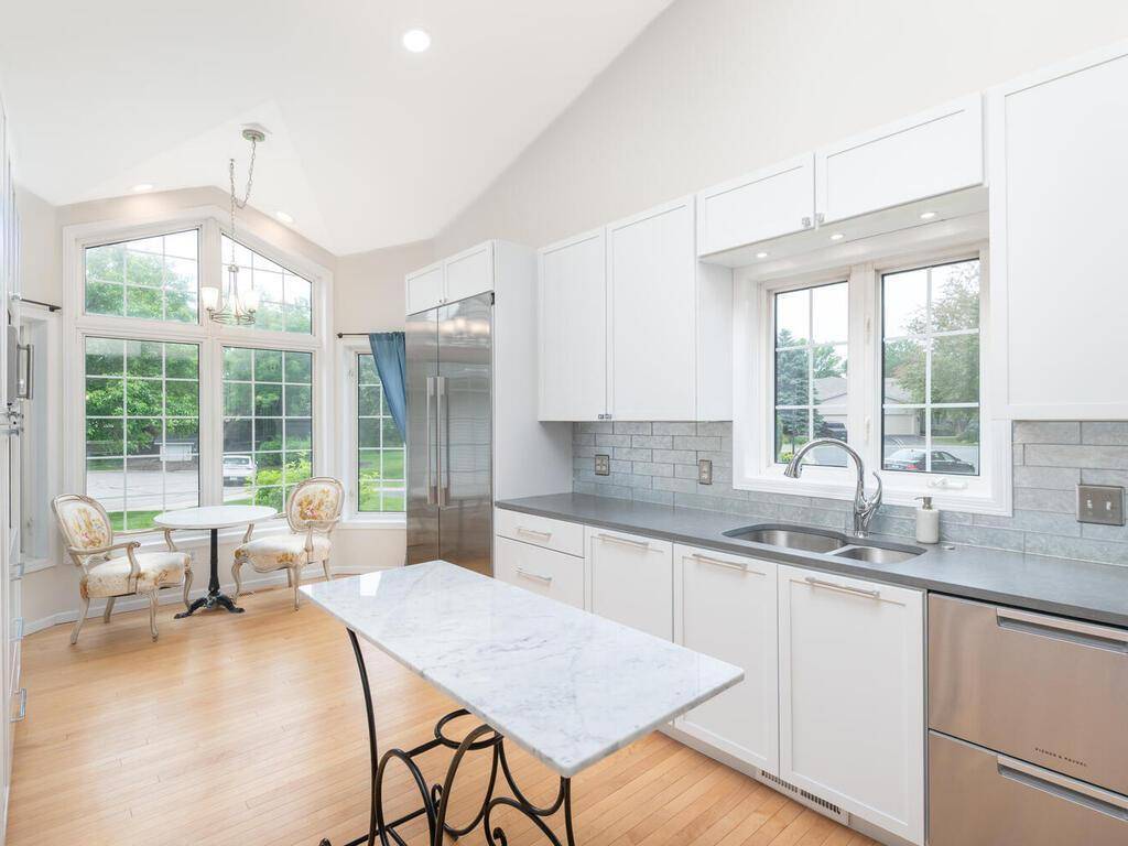 Eden Prairie, MN 55347,17472 Frondell CT