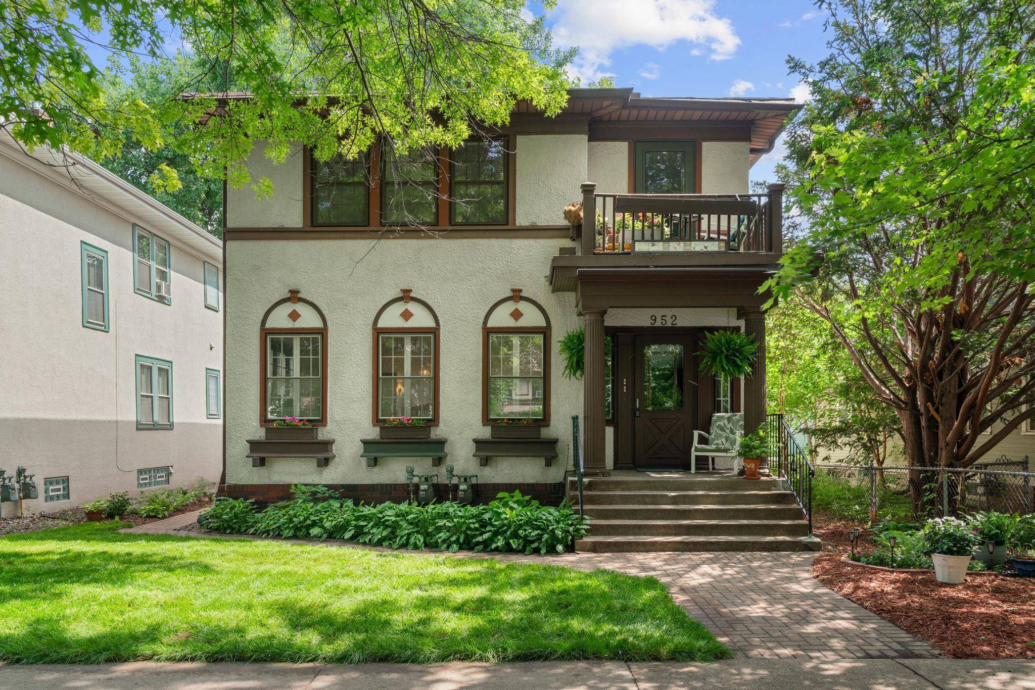 Saint Paul, MN 55105,952 Goodrich AVE