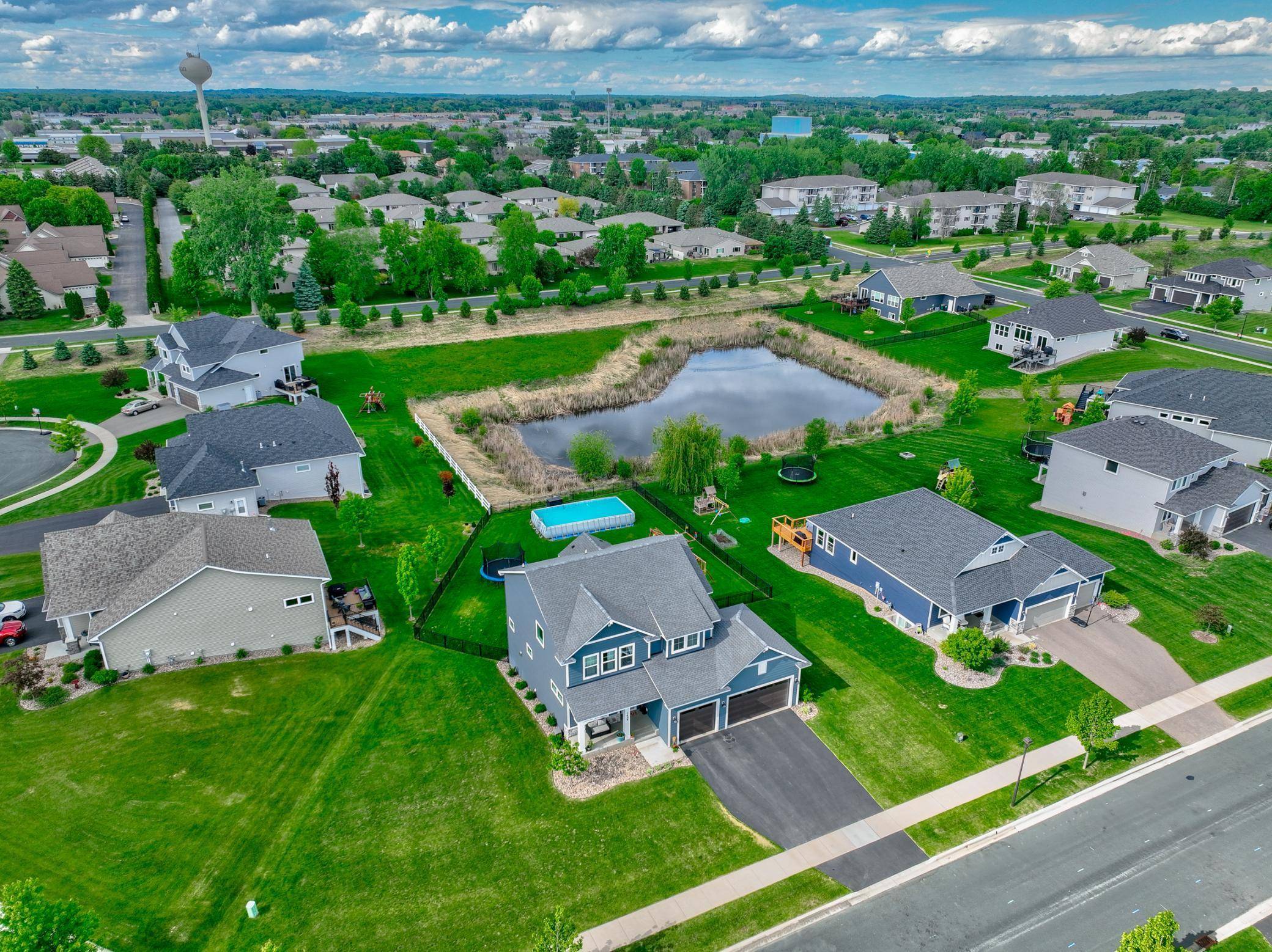 Hudson, WI 54016,1439 Lee CIR