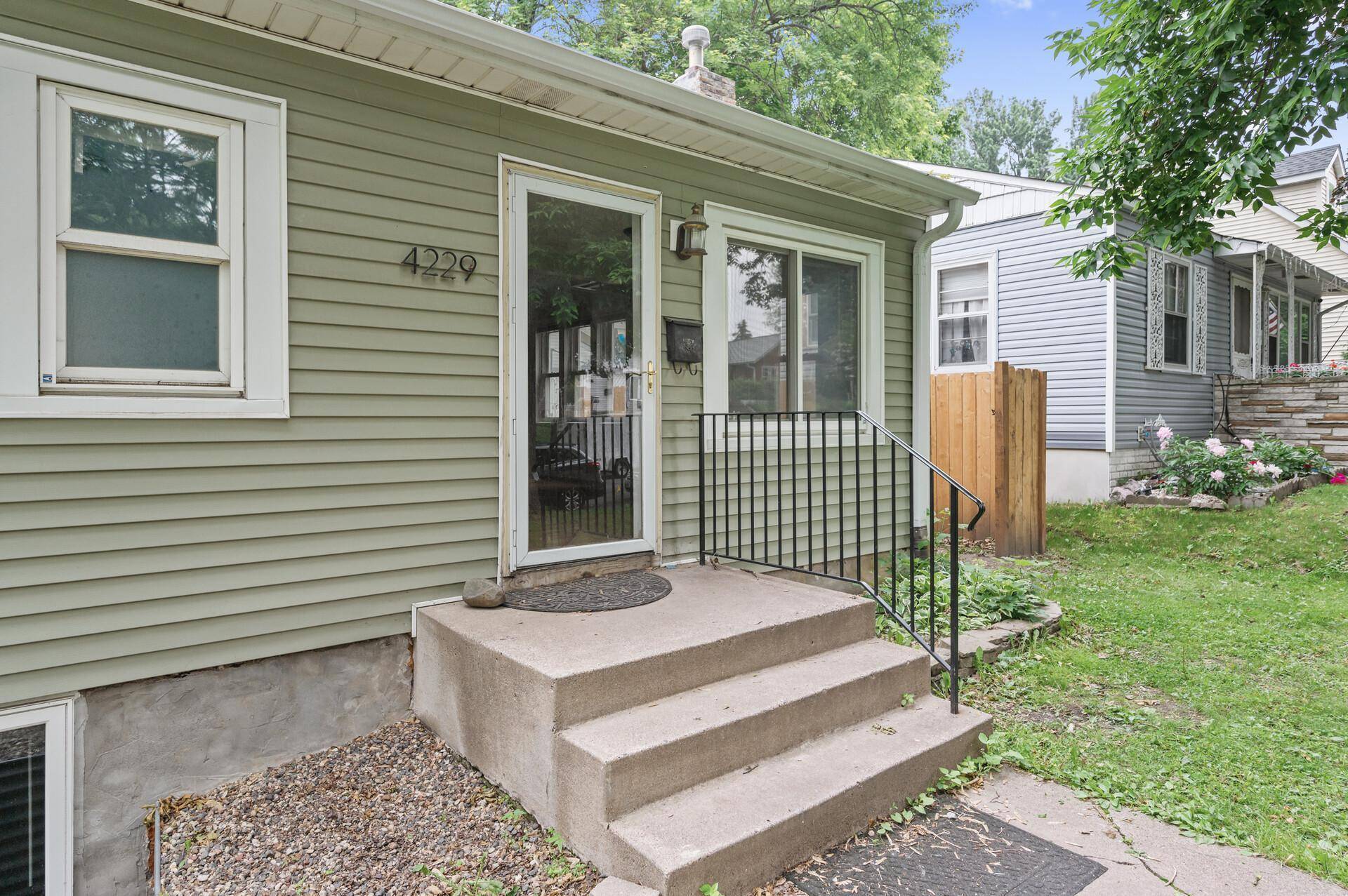 Columbia Heights, MN 55421,4229 5th ST NE