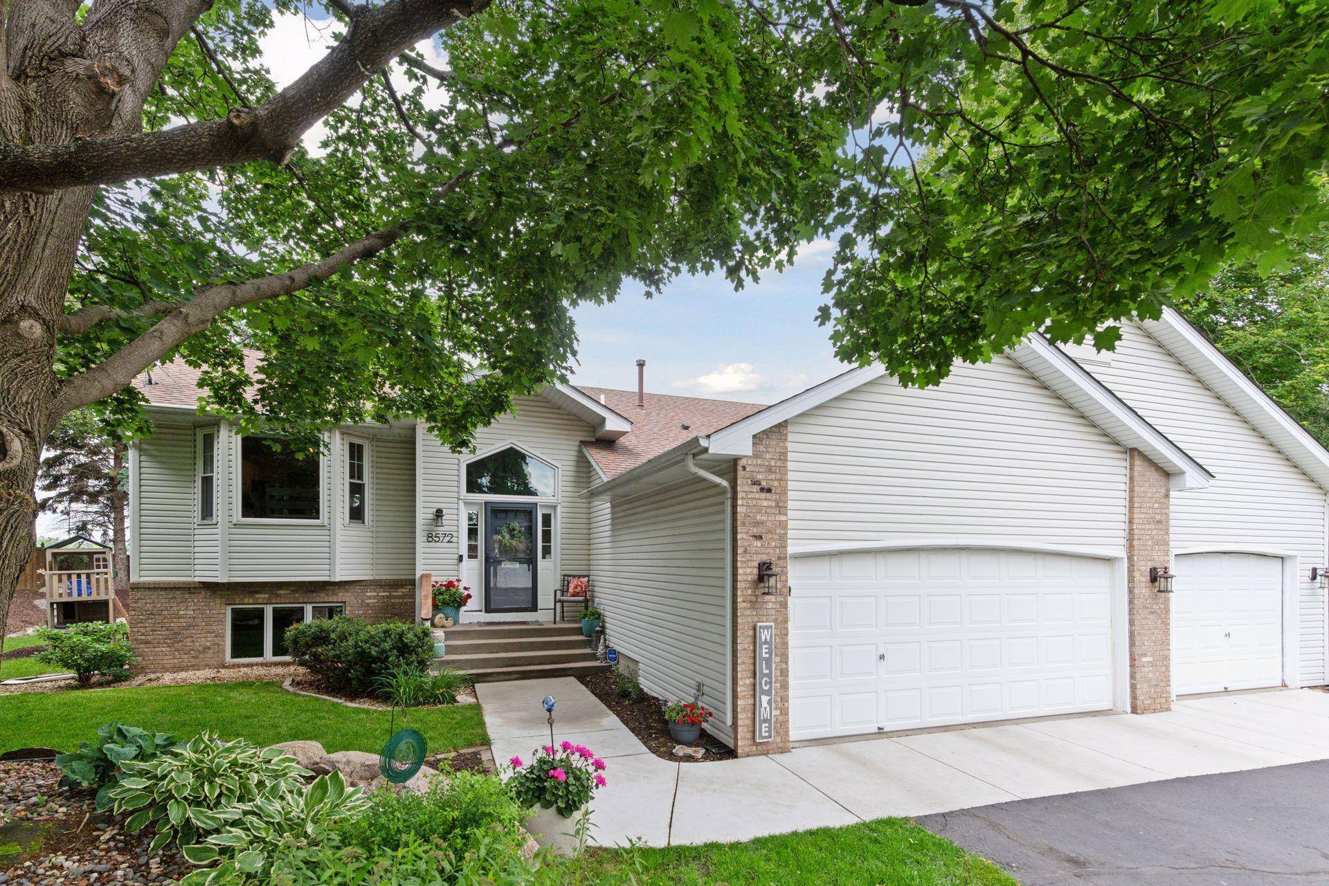 Chanhassen, MN 55317,8572 Alisa CT