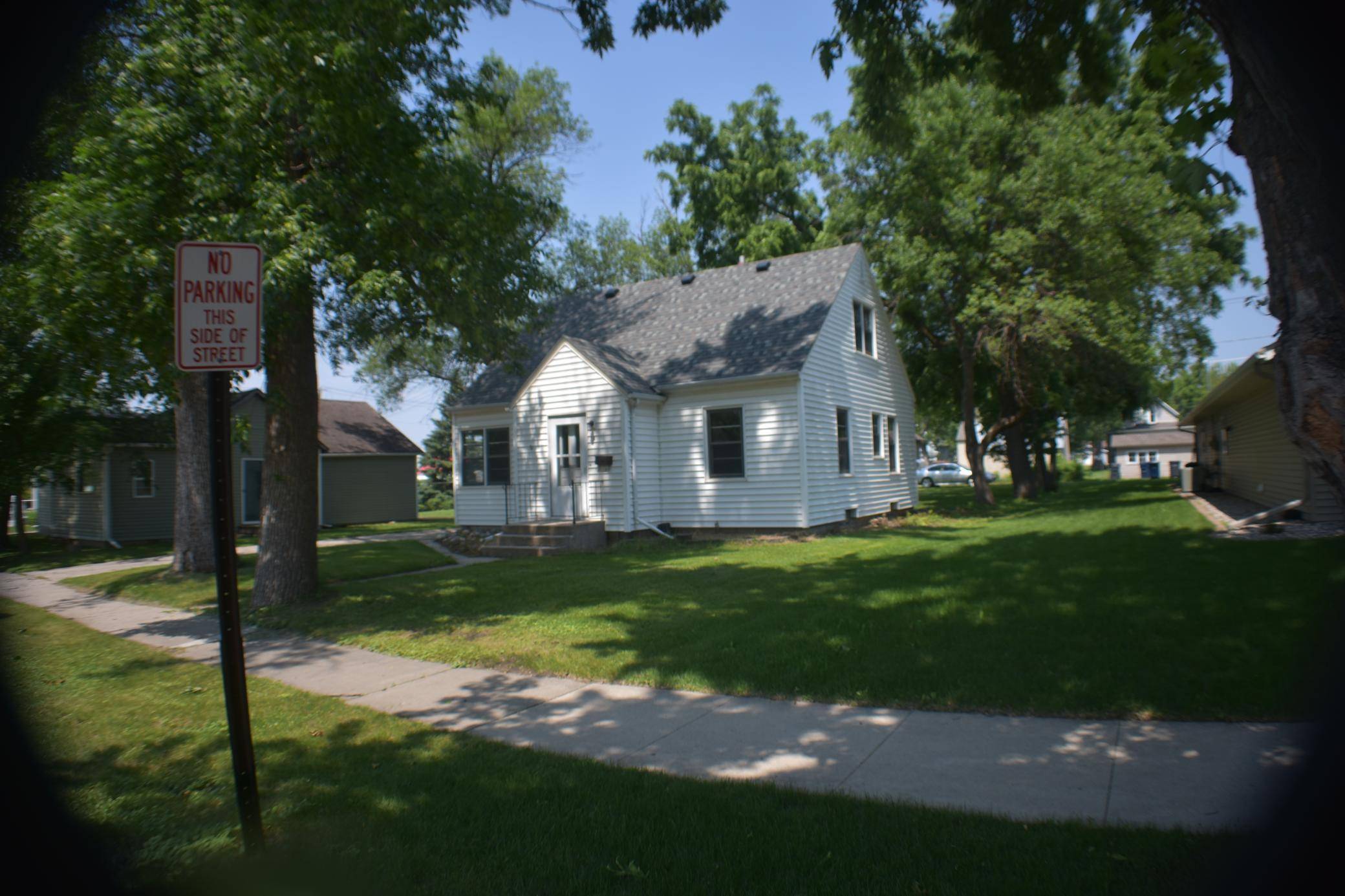 Morris, MN 56267,13 South ST